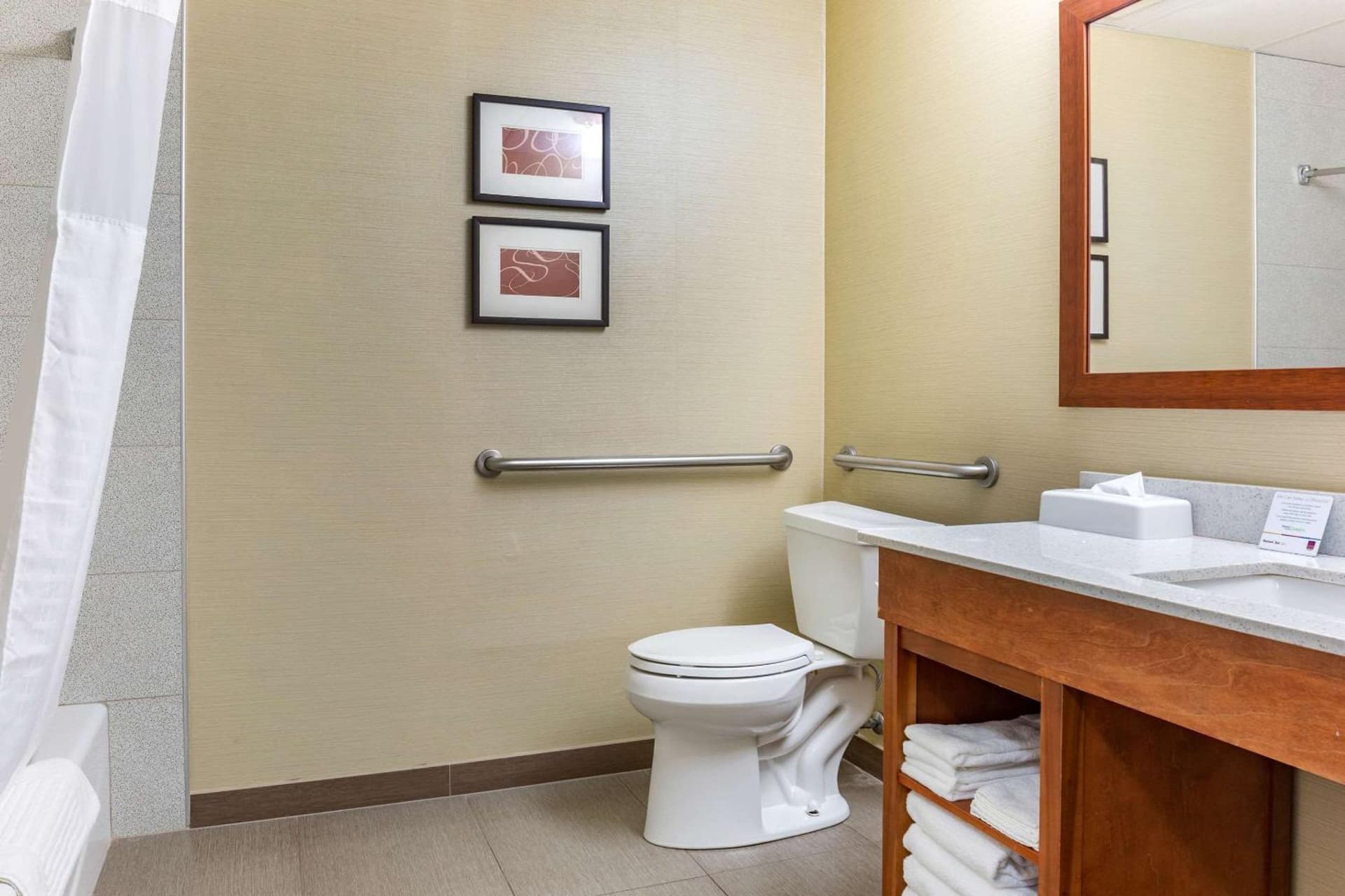 Comfort Suites Dover University Area gallery photo in Dover, DE — image 26