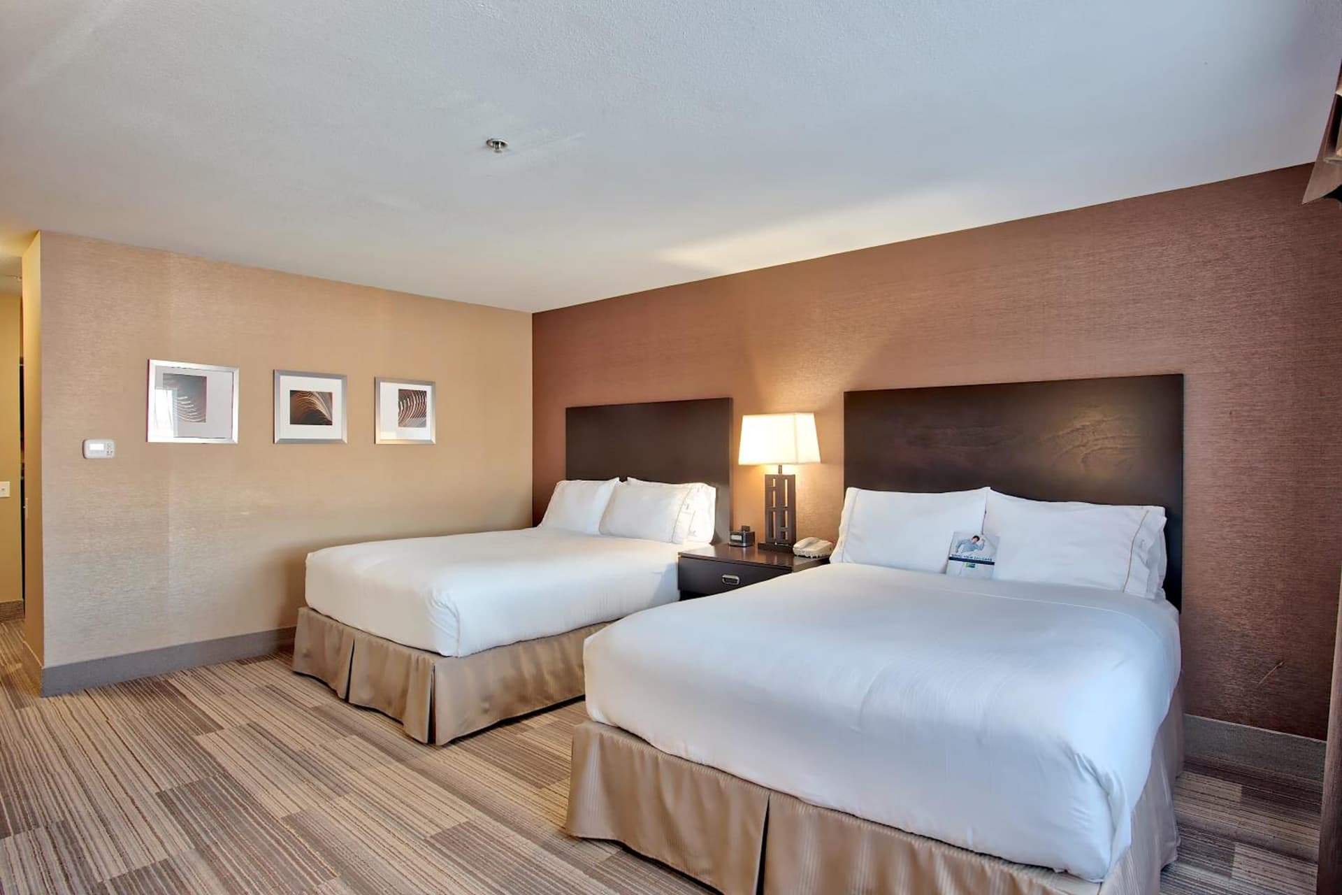 Hampton Inn by Hilton Costa Mesa Newport Beach gallery photo in Costa Mesa, CA — image 23