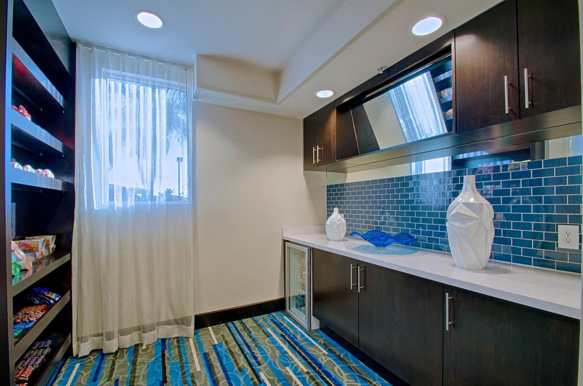 Hampton Inn by Hilton Costa Mesa Newport Beach gallery photo in Costa Mesa, CA — image 41