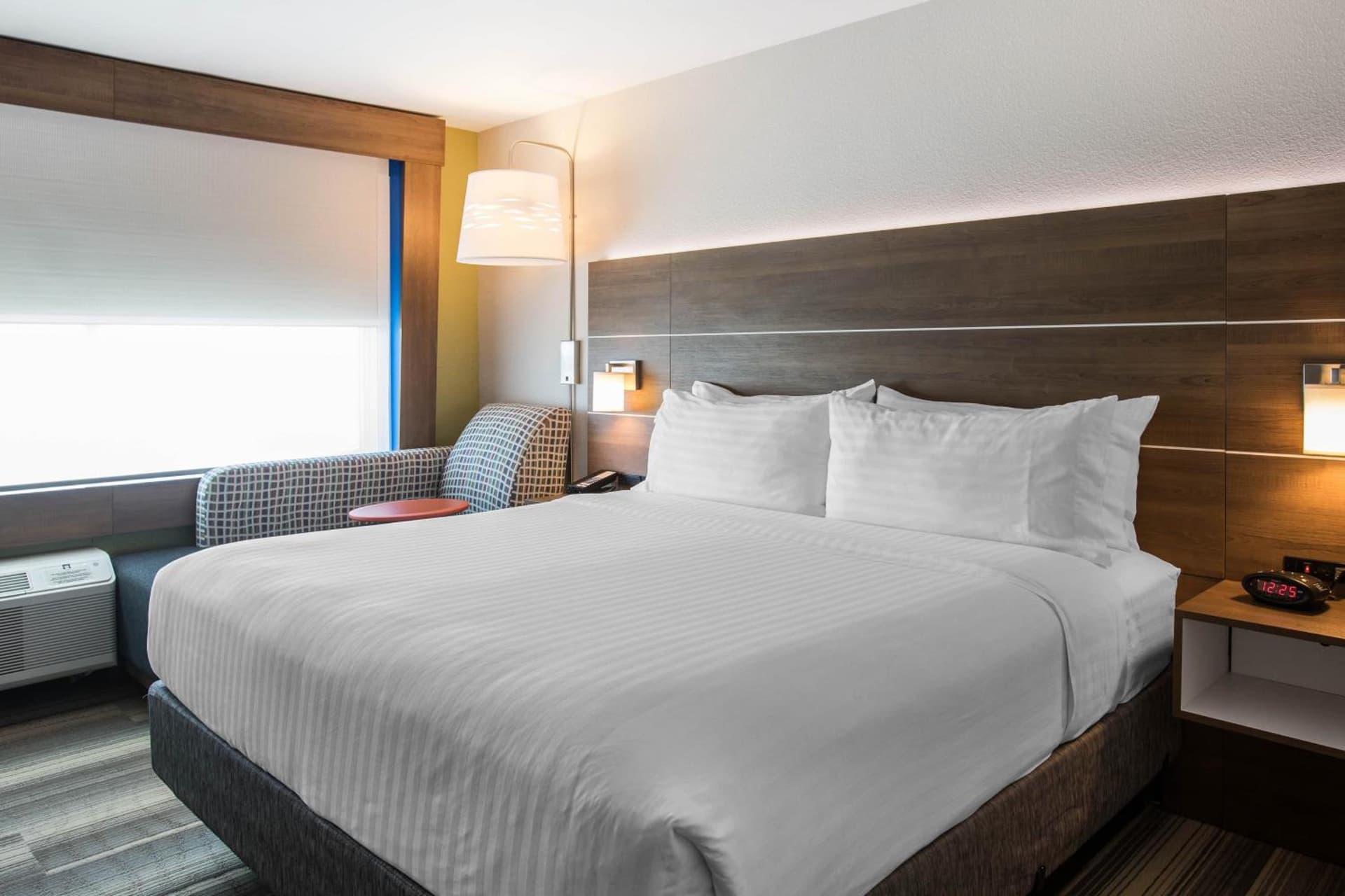 Holiday Inn Express & Suites Ludington by IHG gallery photo in Ludington, MI — image 20