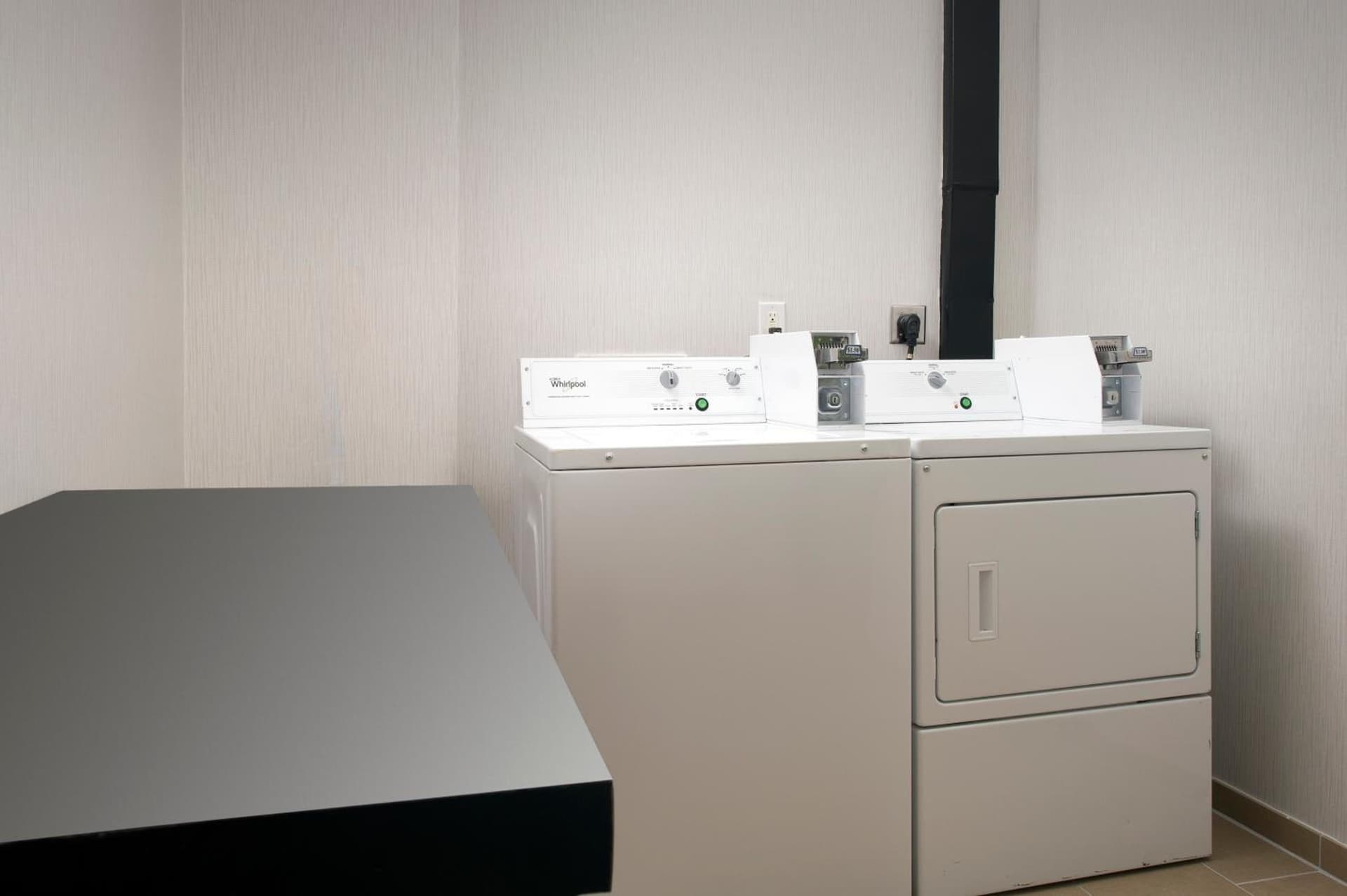 Holiday Inn Express & Suites San Antonio - Downtown Market Area by IHG interior in San Antonio, TX — gallery photo 2