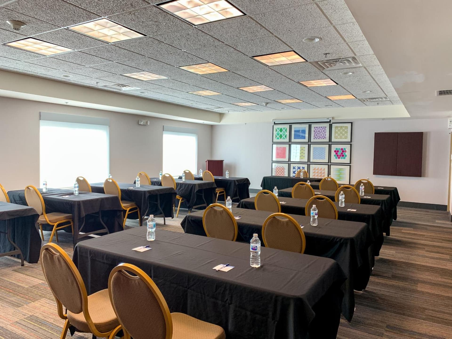 Holiday Inn Express & Suites Lexington Downtown Area-Keeneland by IHG gallery photo in Lexington, KY — image 16