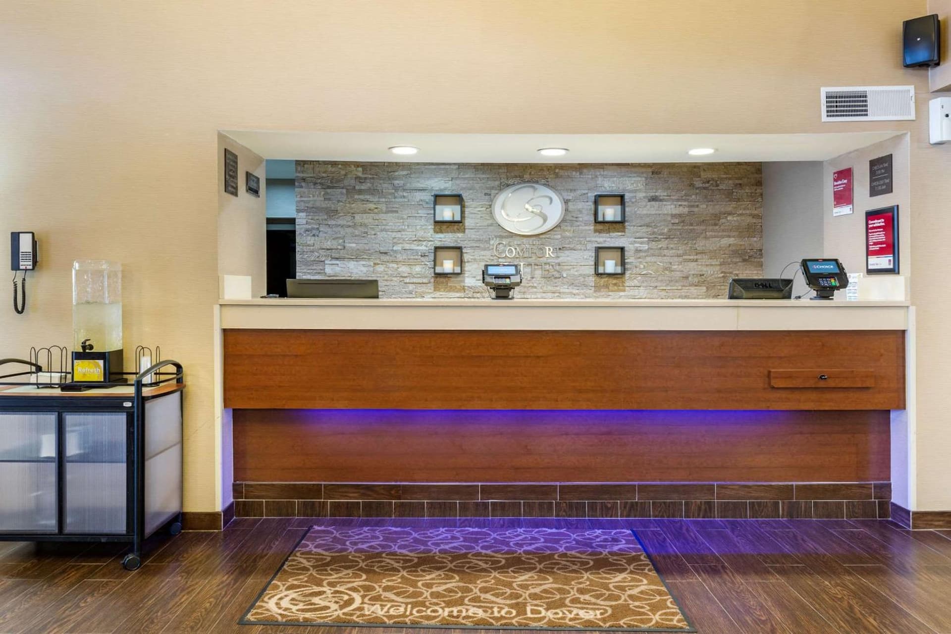 Comfort Suites Dover University Area interior in Dover, DE — gallery photo 2