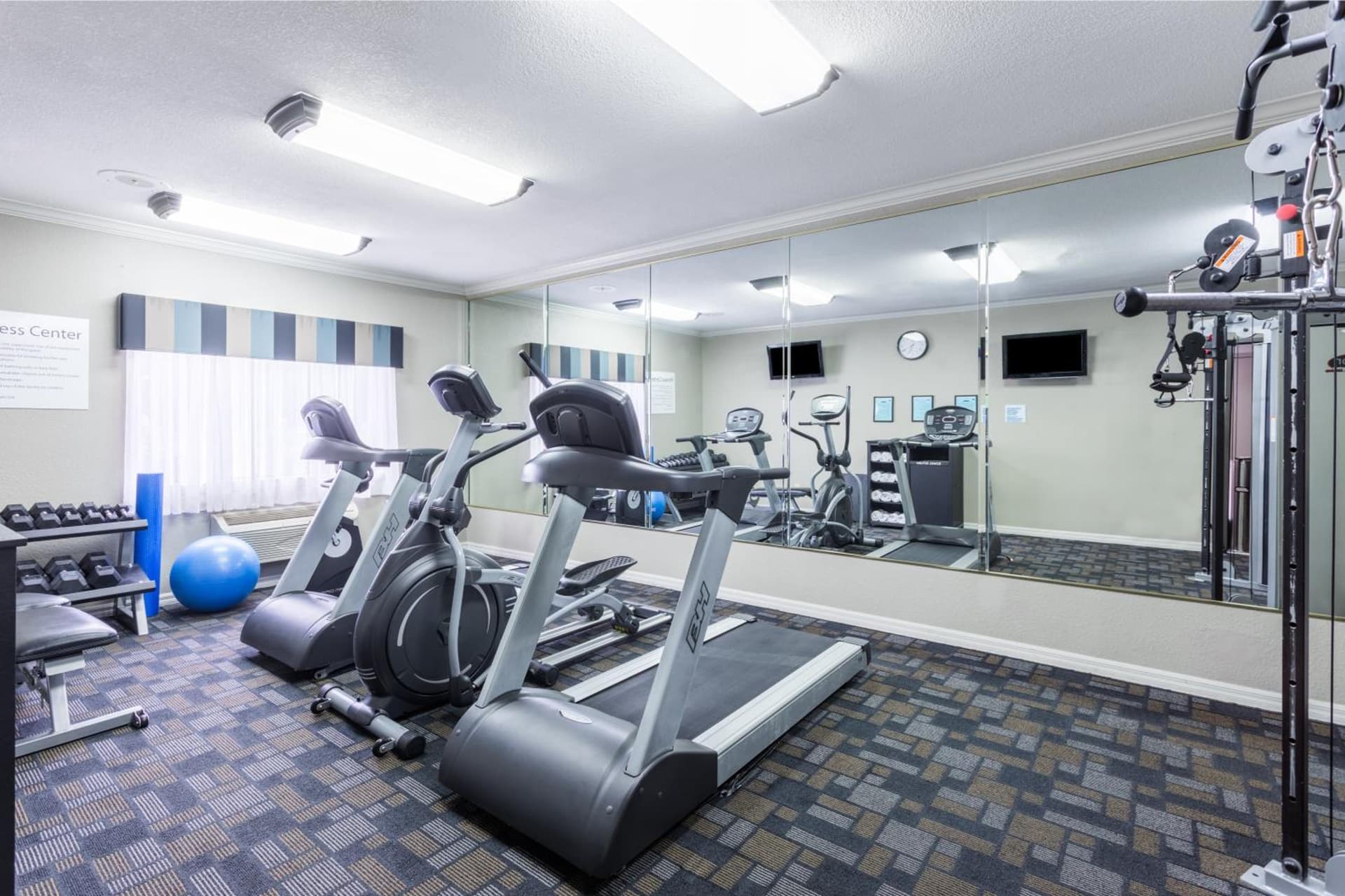 Holiday Inn Express Hotel and Suites Lake Charles by IHG gallery photo in Lake Charles, LA — image 44