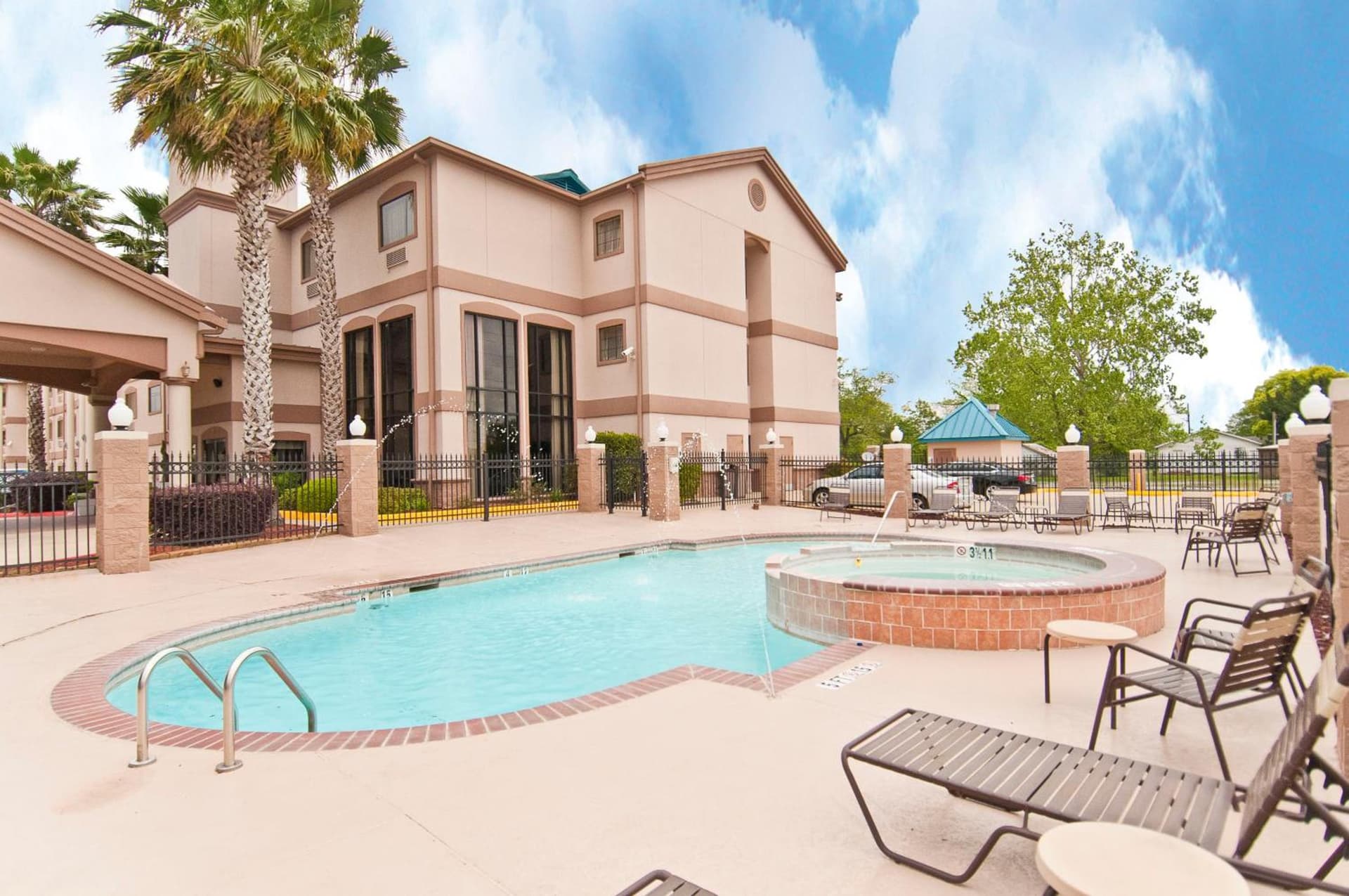 Holiday Inn Express Hotel and Suites Lake Charles by IHG gallery photo in Lake Charles, LA — image 14