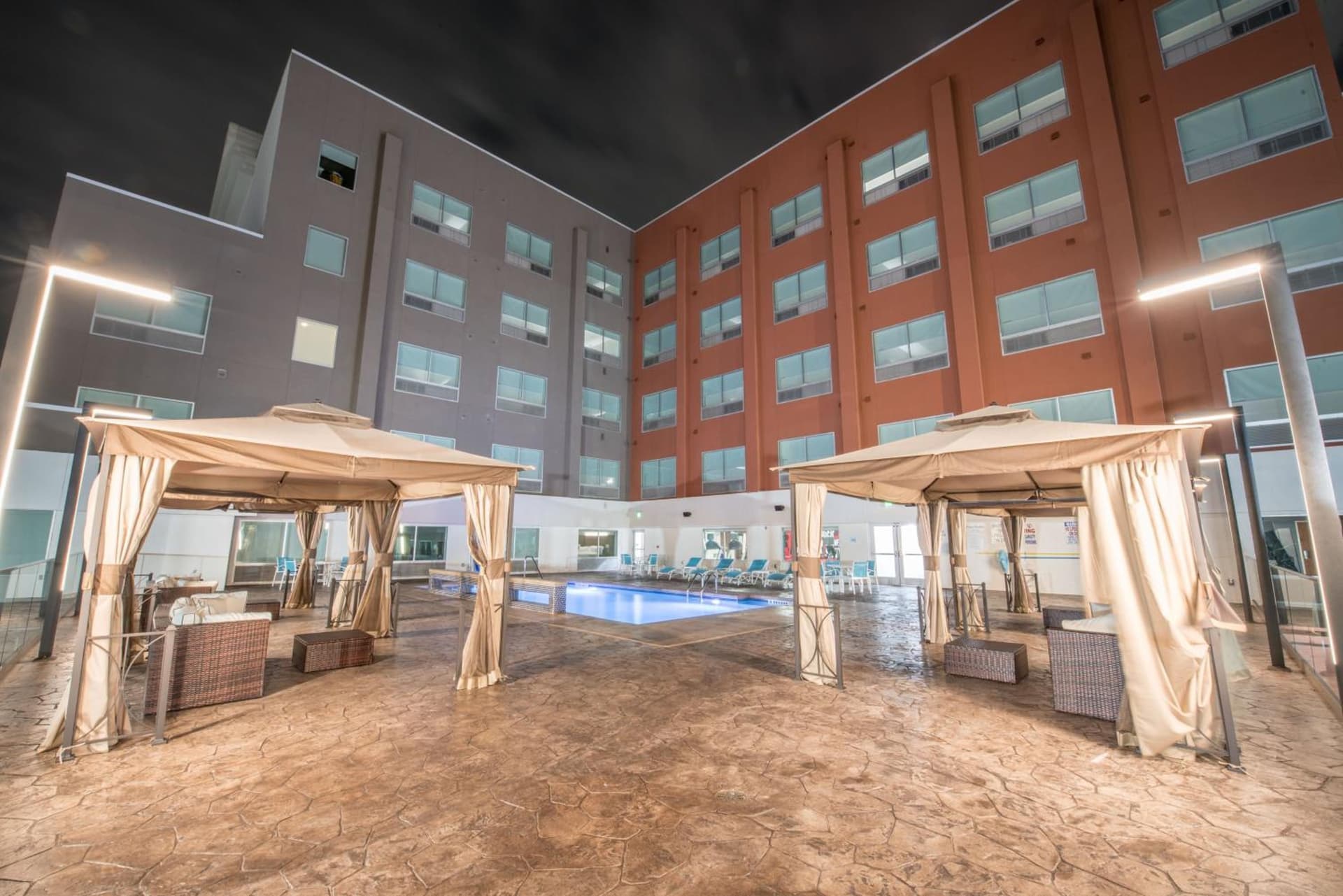 Holiday Inn Express & Suites - Houston Westchase - Westheimer by IHG property views in Houston, TX — gallery photo 3