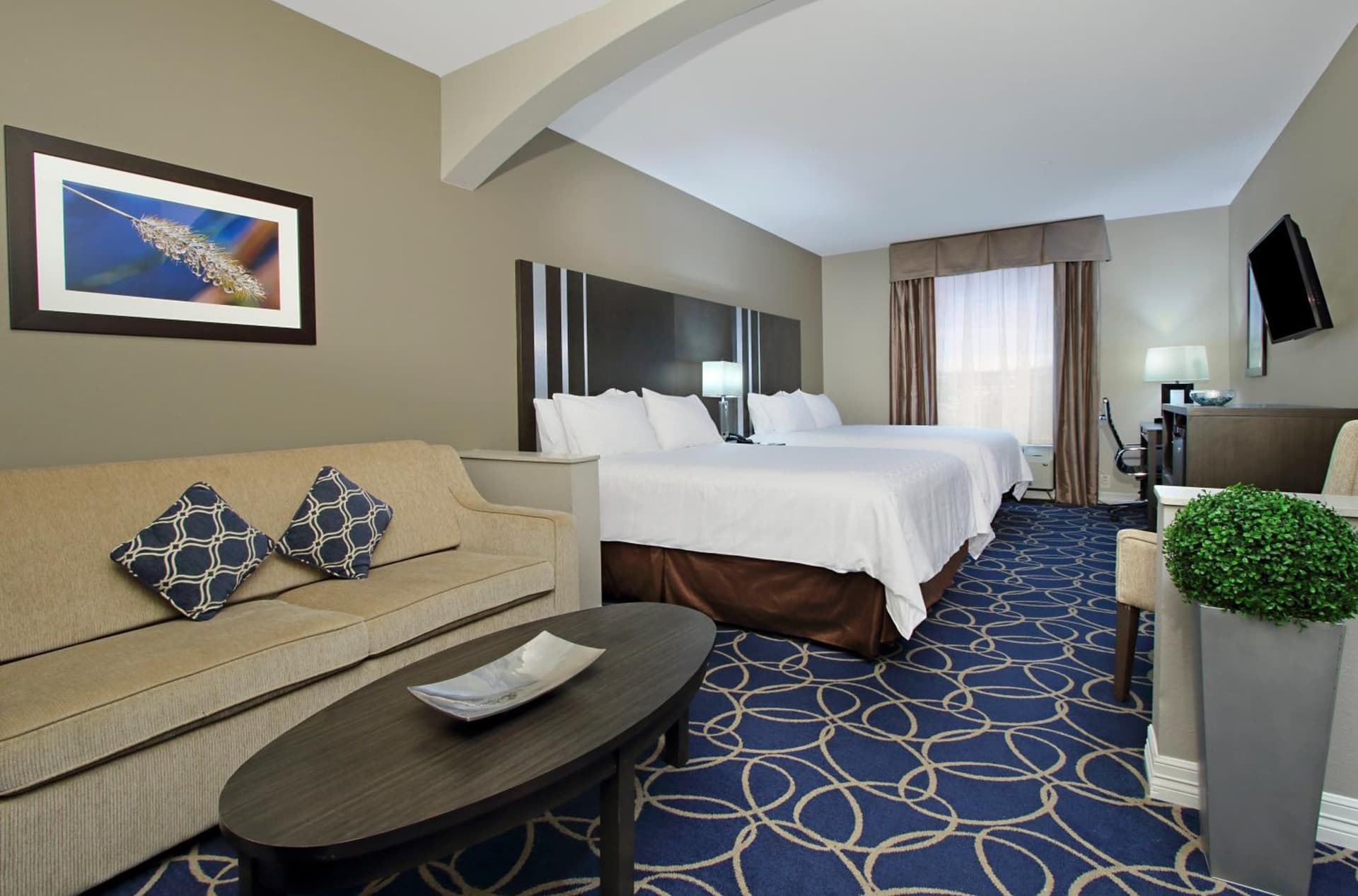 Holiday Inn Express and Suites Houston North - IAH Area by IHG interior in Houston, TX — gallery photo 2