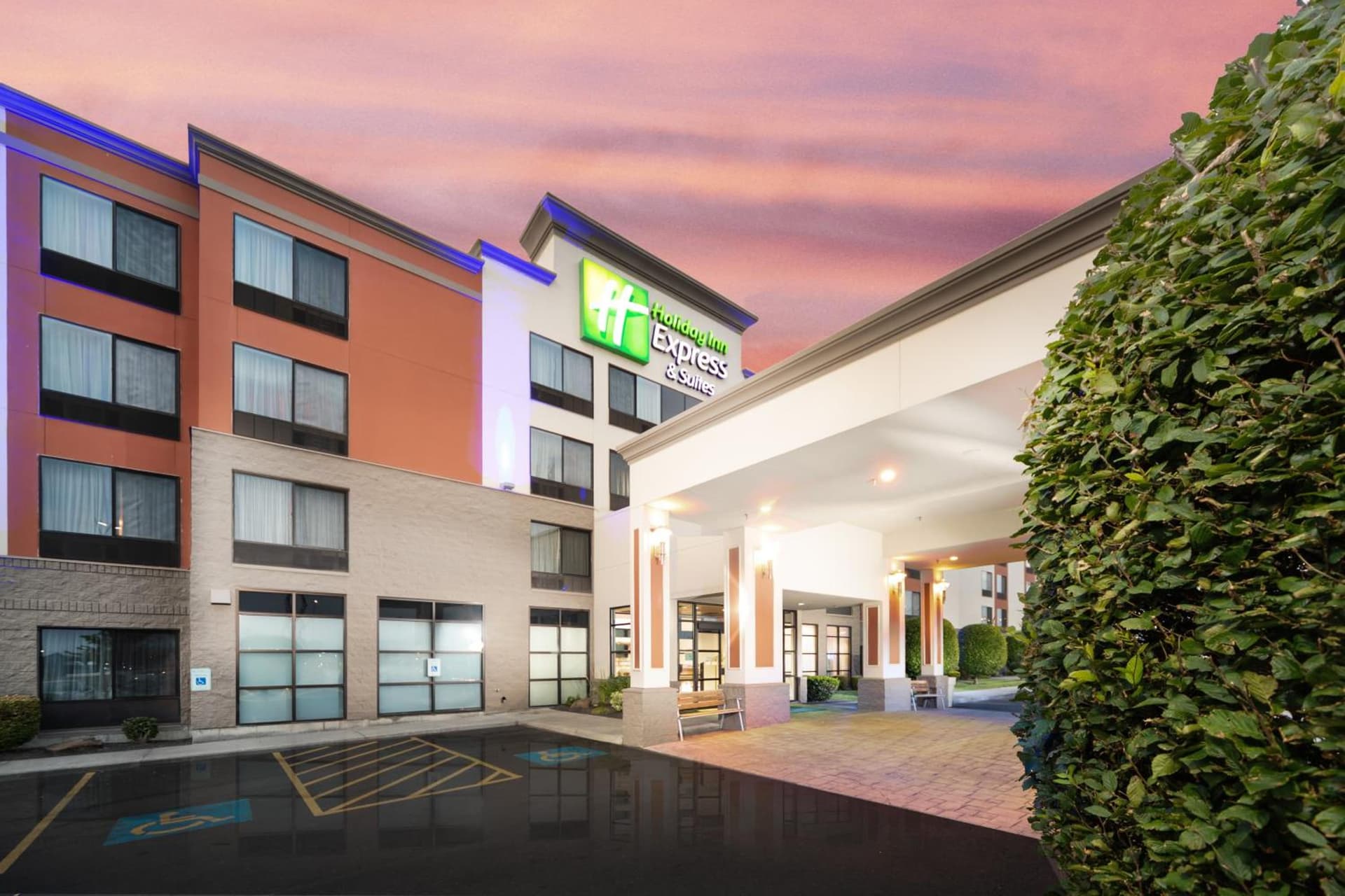 Holiday Inn Express Hotel & Suites Pasco-TriCities by IHG featured exterior or lobby in Pasco, WA — similar hotel
