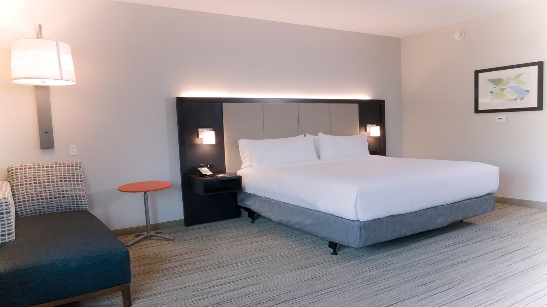 Holiday Inn Express & Suites - Tampa East - Ybor City by IHG gallery photo in Tampa, FL — image 12
