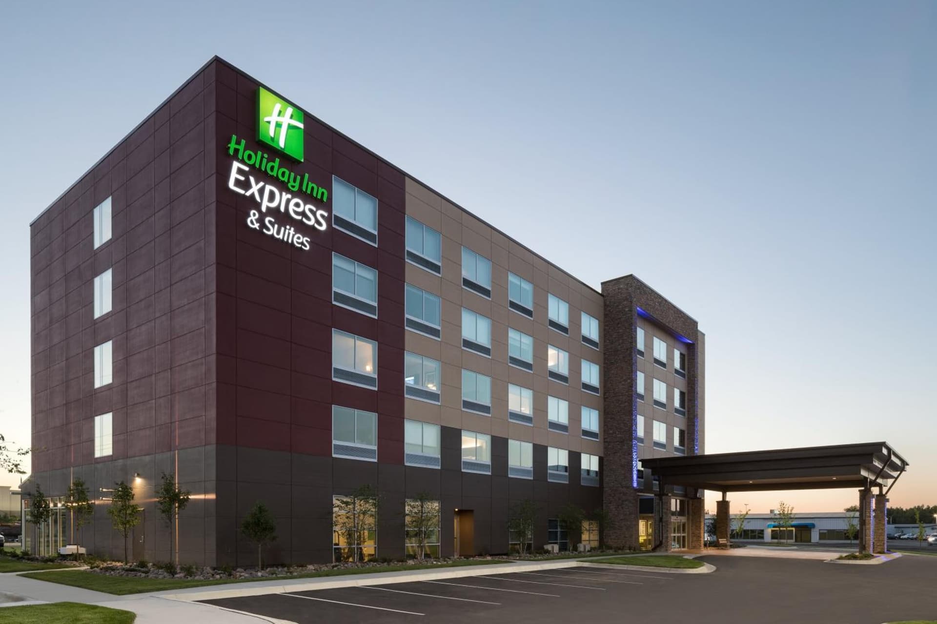 Holiday Inn Express & Suites Duluth North - Miller Hill by IHG property views in Duluth, MN — gallery photo 3