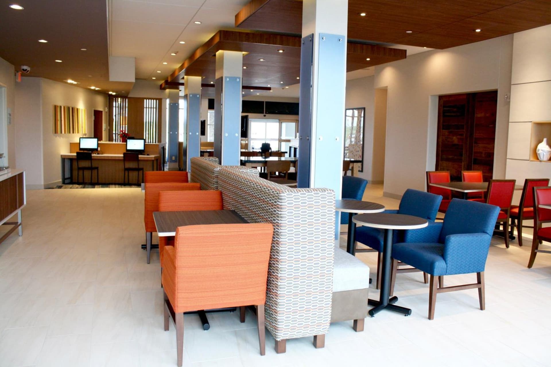 Holiday Inn Express & Suites Duluth North - Miller Hill by IHG gallery photo in Duluth, MN — image 22