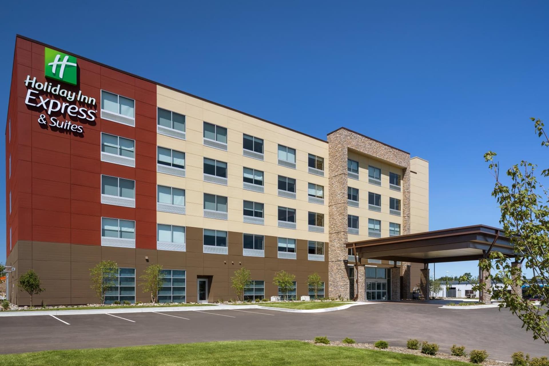 Holiday Inn Express & Suites Duluth North - Miller Hill by IHG gallery photo in Duluth, MN — image 12