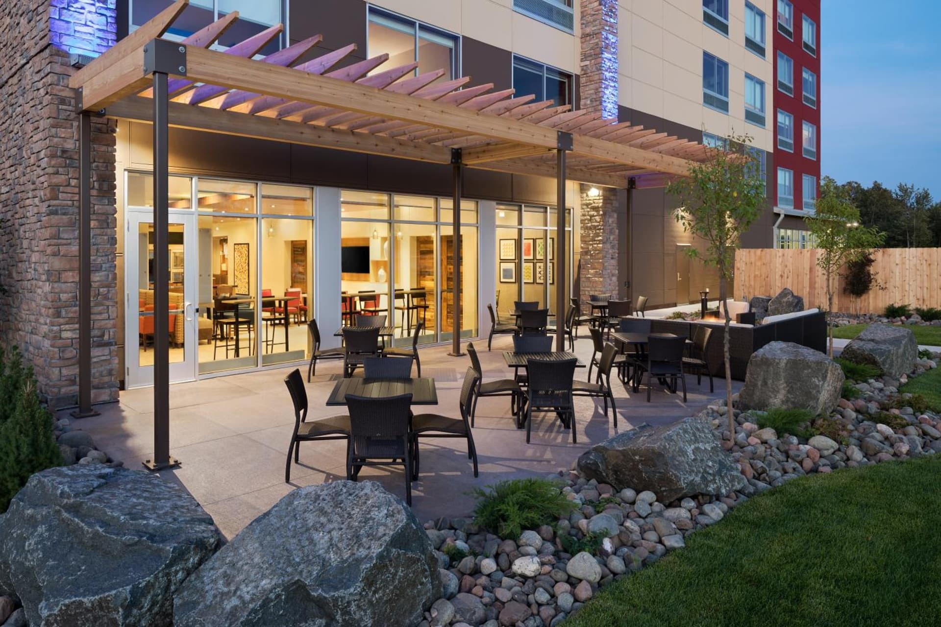 Holiday Inn Express & Suites Duluth North - Miller Hill by IHG gallery photo in Duluth, MN — image 11