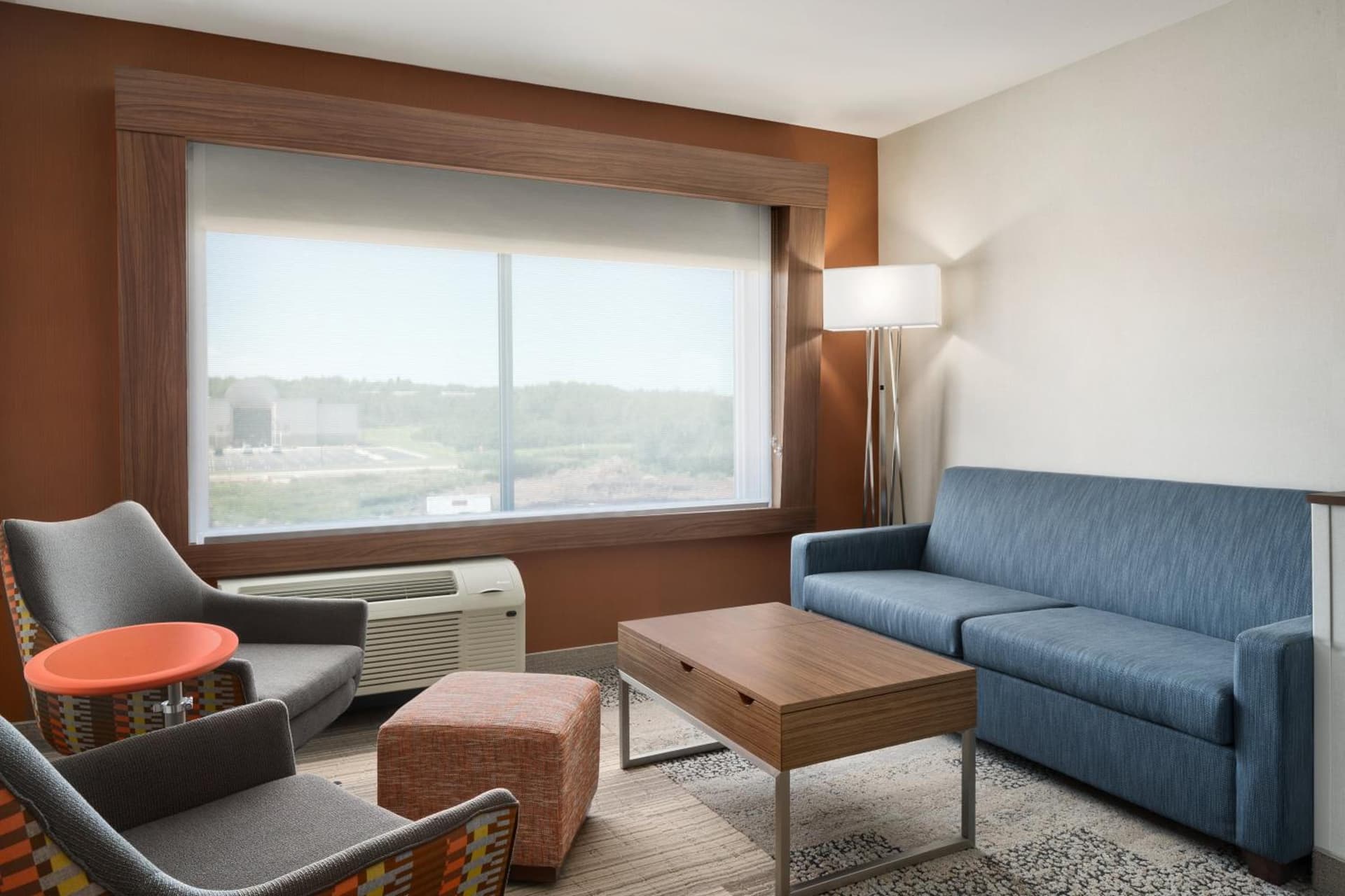 Holiday Inn Express & Suites Duluth North - Miller Hill by IHG gallery photo in Duluth, MN — image 17