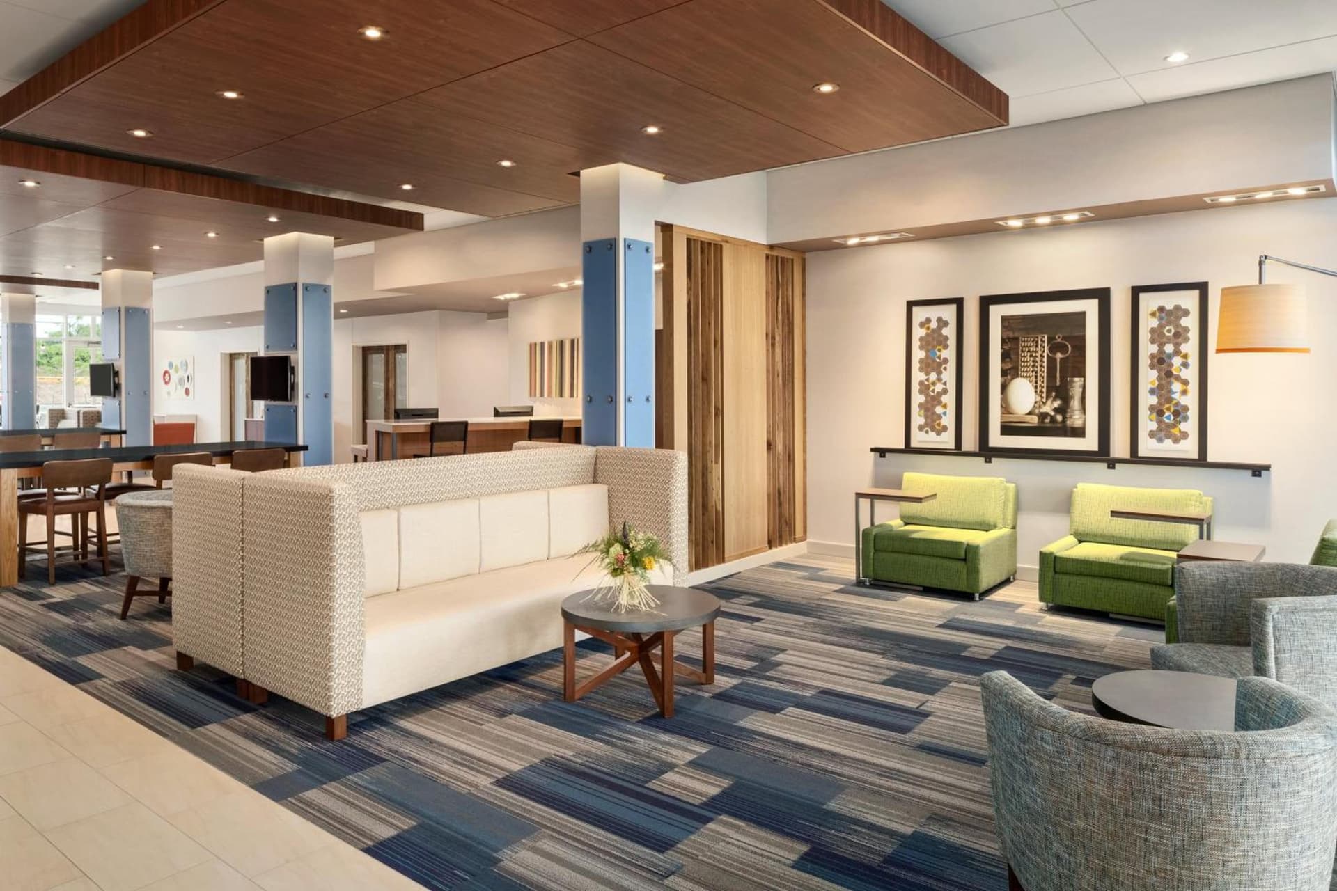Holiday Inn Express & Suites Duluth North - Miller Hill by IHG interior in Duluth, MN — gallery photo 2