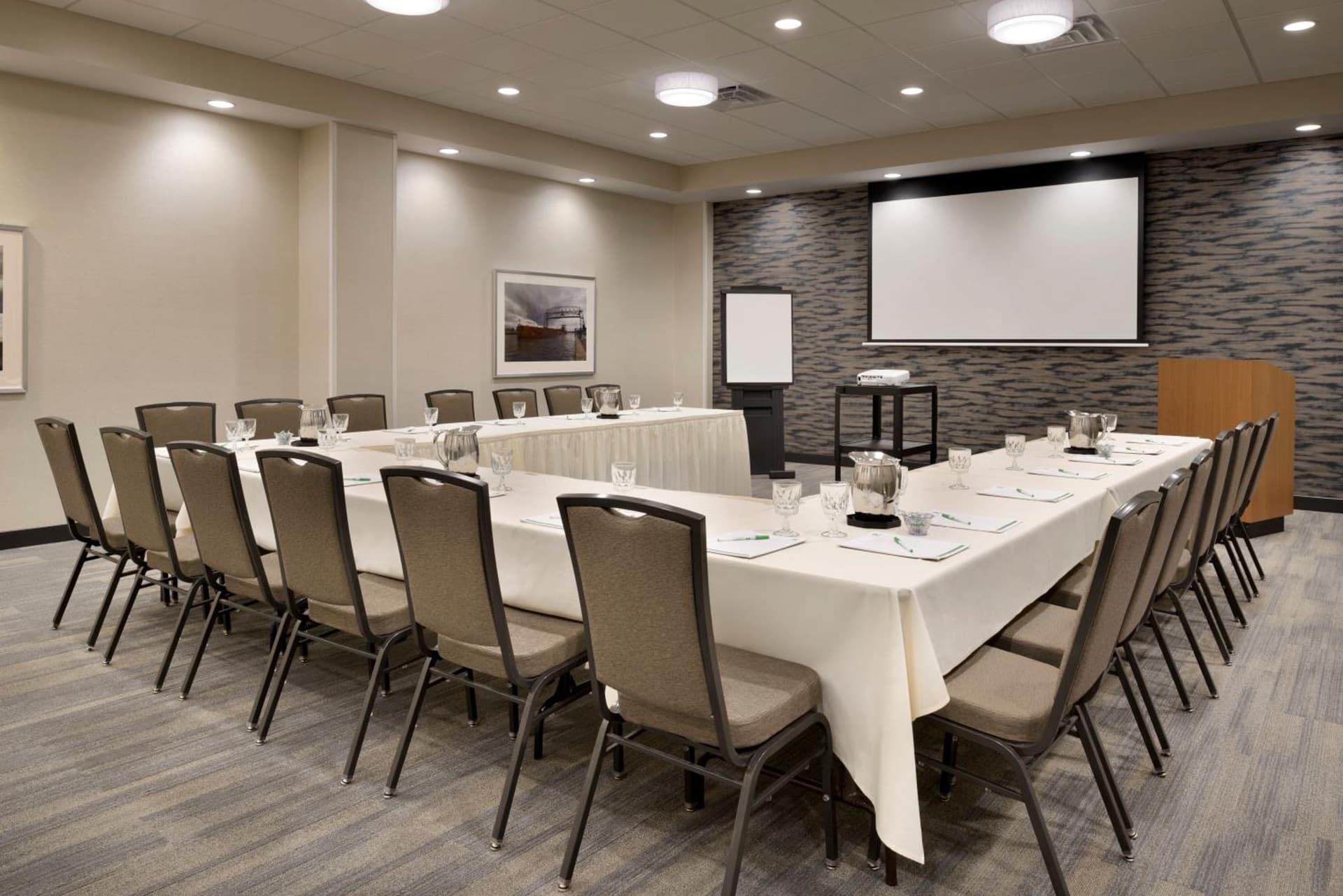 Holiday Inn & Suites Duluth-Downtown by IHG interior in Duluth, MN — gallery photo 2