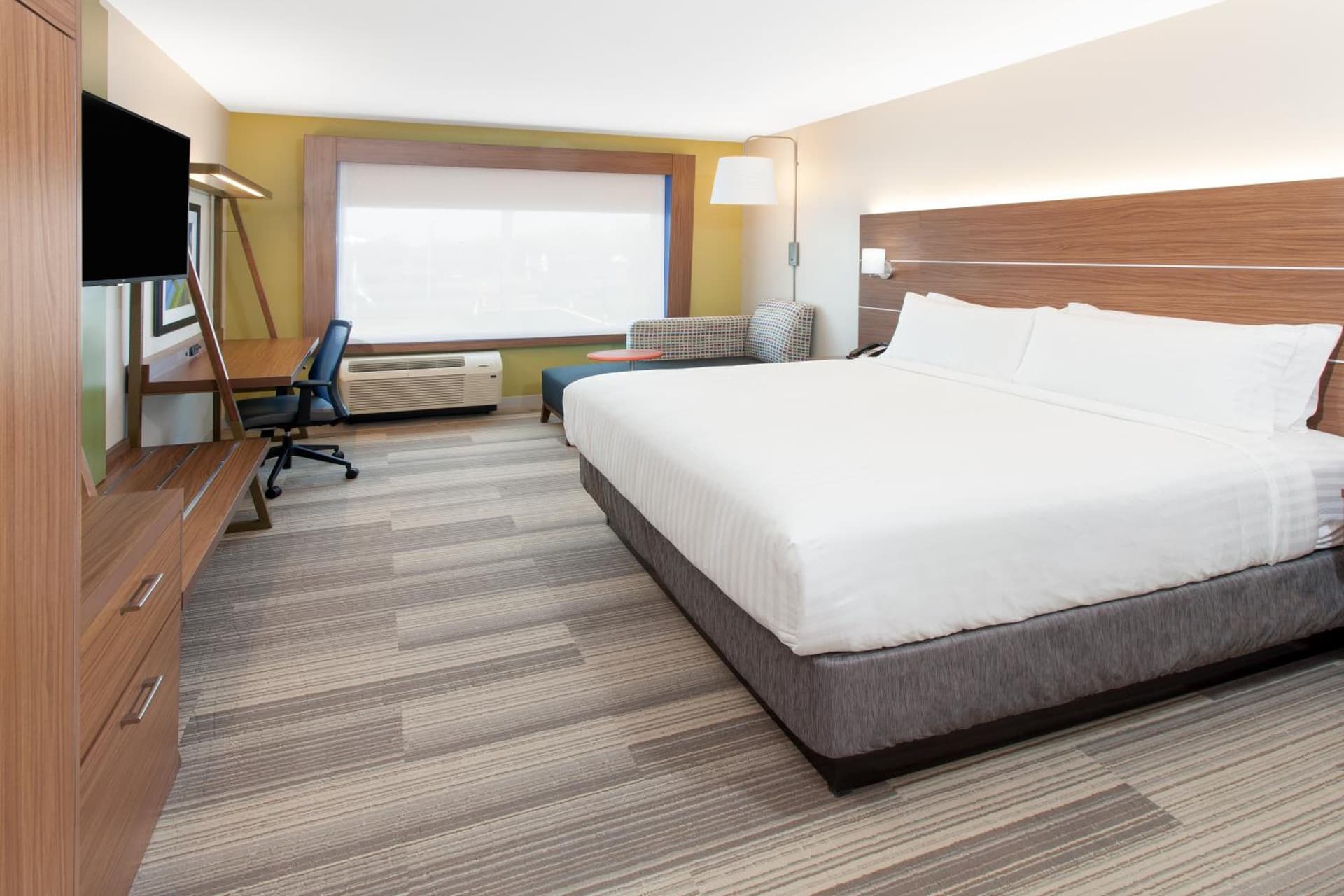 Holiday Inn Express & Suites - Sterling Heights-Detroit Area by IHG gallery photo in Sterling Heights, MI — image 32