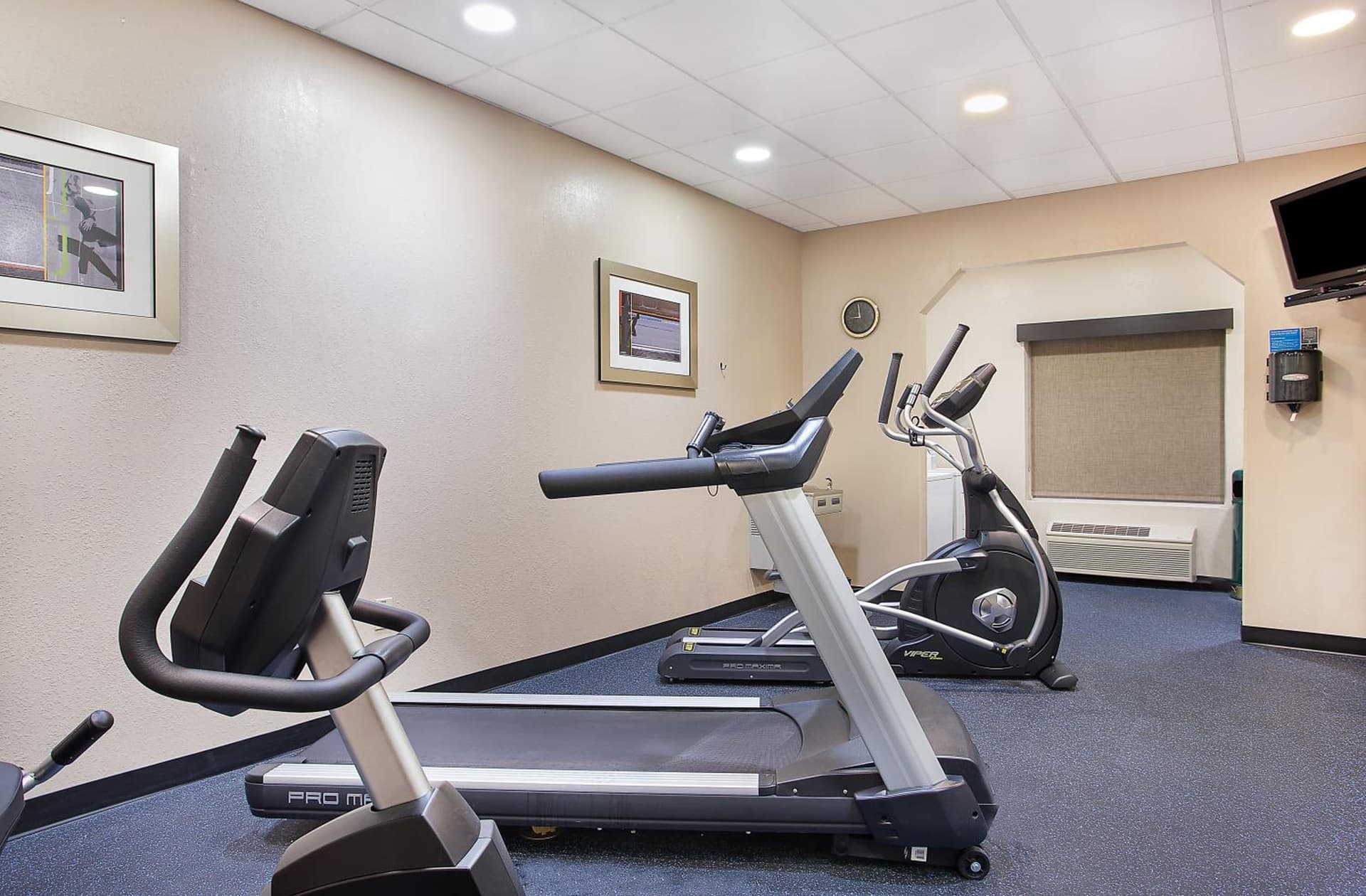 Holiday Inn Express & Suites Murphy by IHG interior in Murphy, NC — gallery photo 2