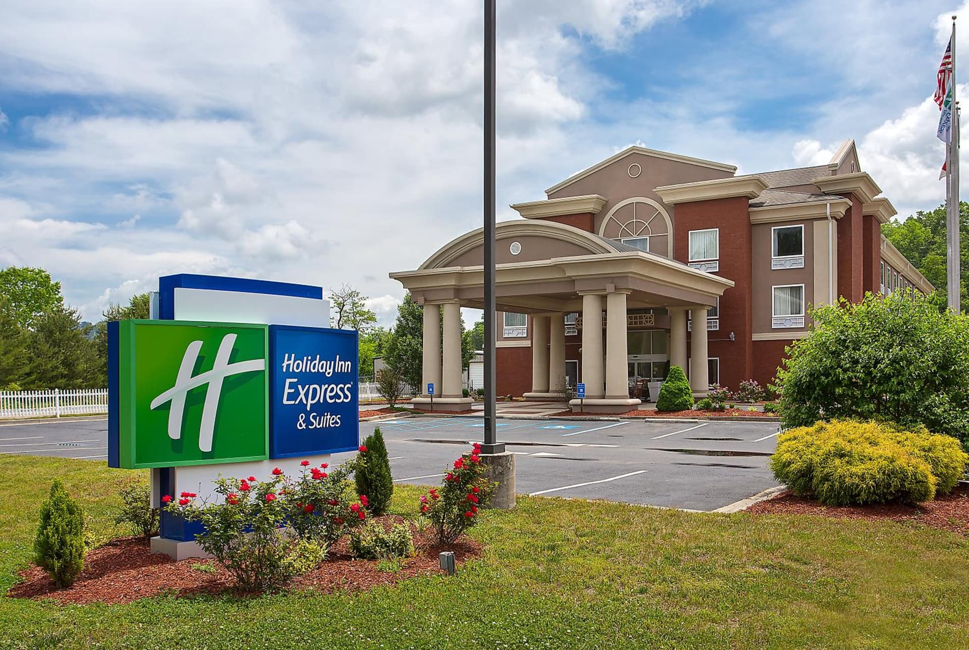 Holiday Inn Express & Suites Murphy by IHG — hotel in Murphy, North Carolina