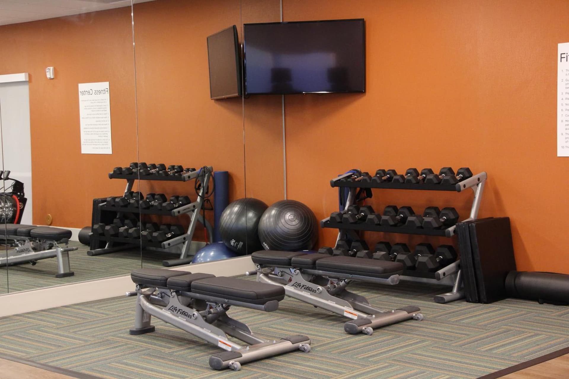 Holiday Inn Express & Suites - Phoenix - Airport North by IHG gallery photo in Phoenix, AZ — image 47