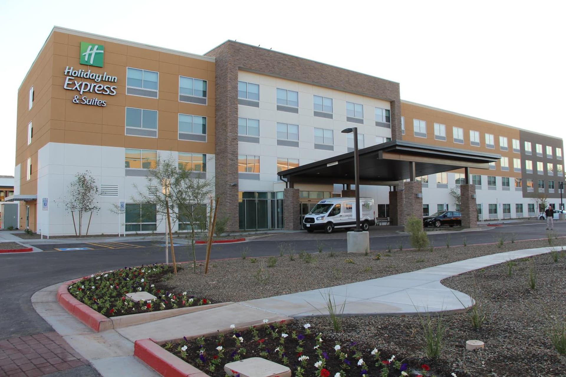 Holiday Inn Express & Suites - Phoenix - Airport North by IHG gallery photo in Phoenix, AZ — image 67
