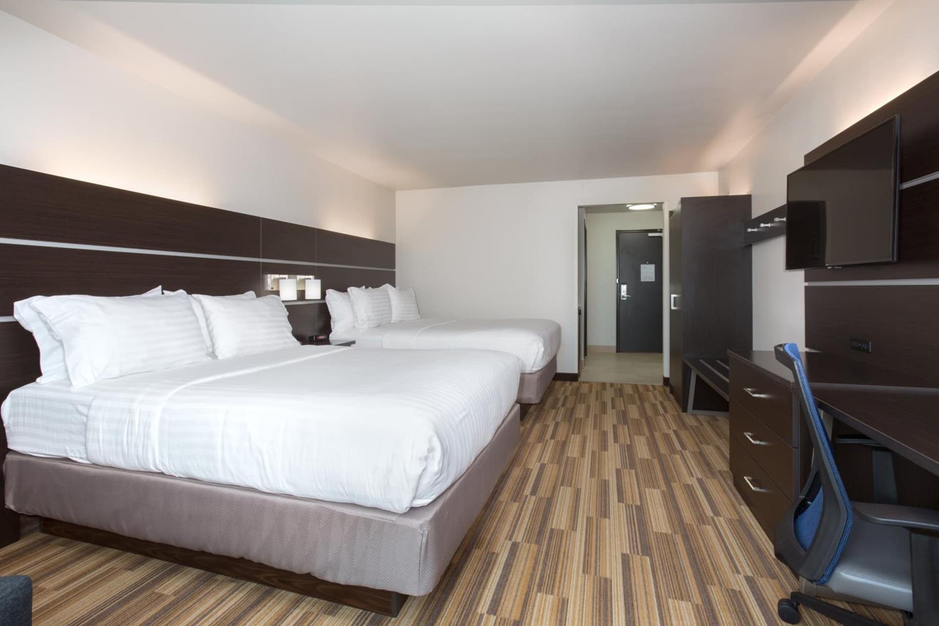 Holiday Inn Express & Suites Lincoln I - 80 by IHG gallery photo in Lincoln, NE — image 42