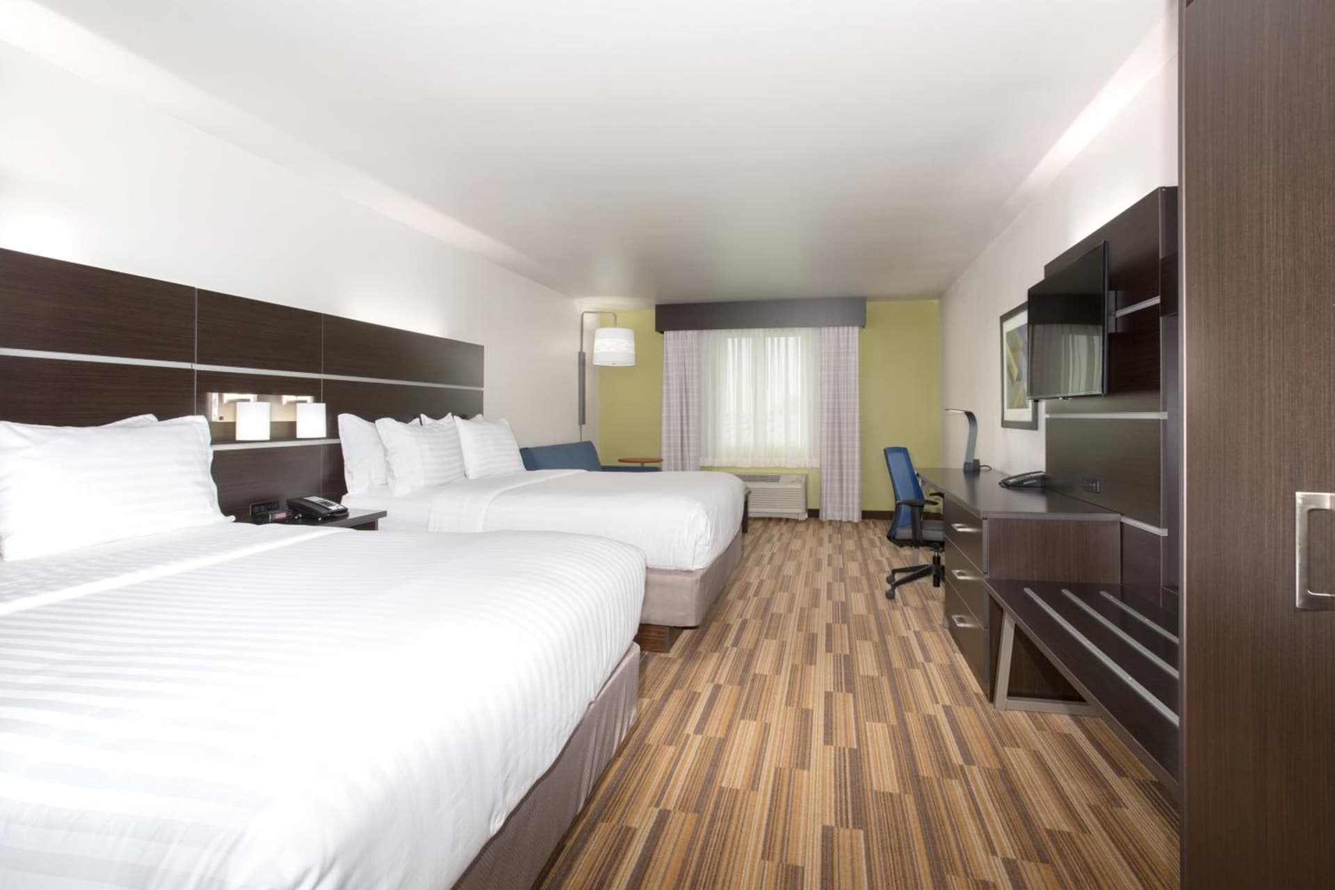 Holiday Inn Express & Suites Lincoln I - 80 by IHG gallery photo in Lincoln, NE — image 11