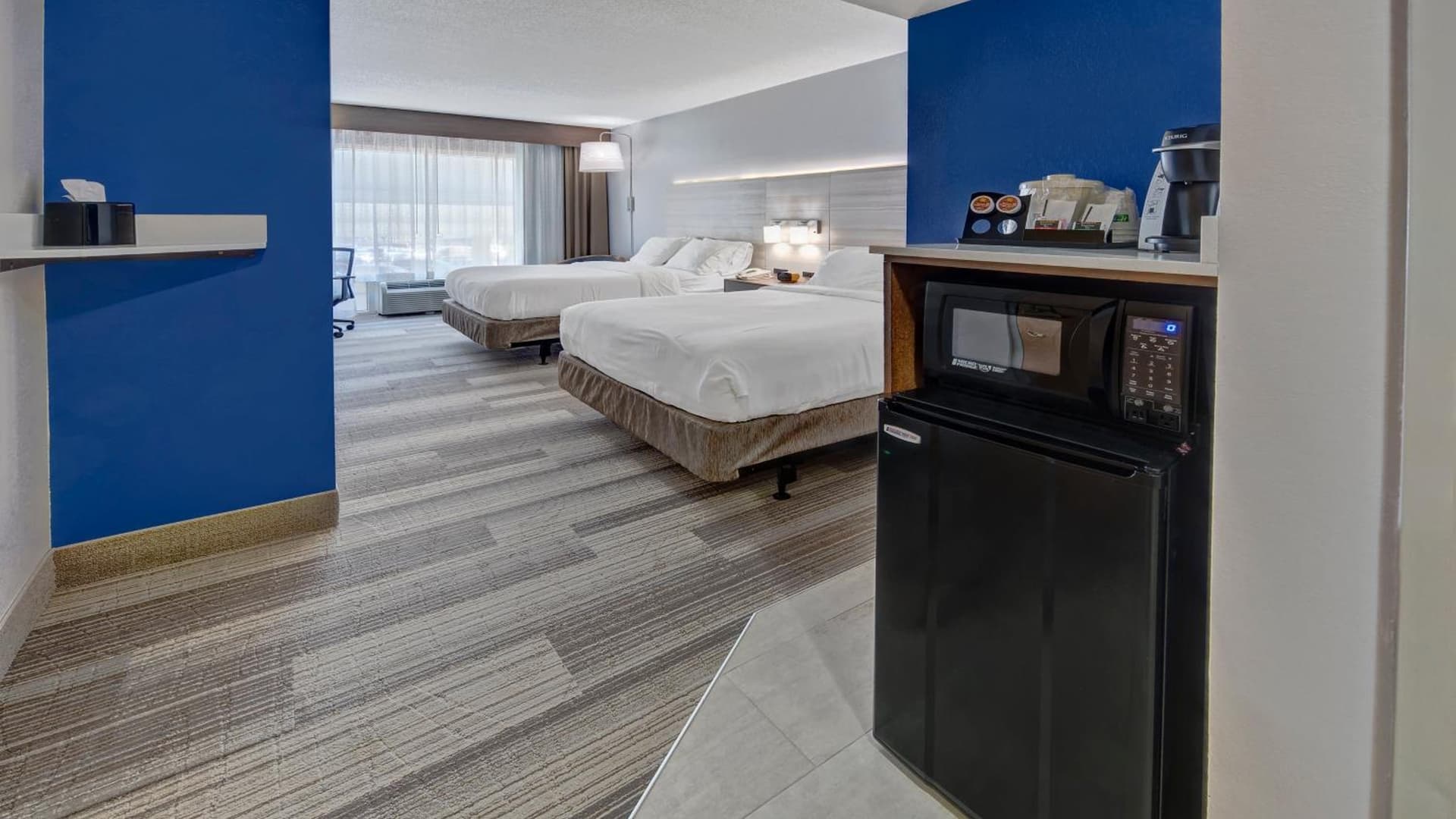 Holiday Inn Express Hotel & Suites London by IHG interior in London, KY — gallery photo 2
