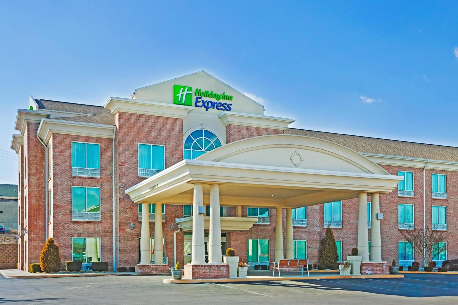 Holiday Inn Express Hotel & Suites London by IHG featured exterior or lobby in London, KY — similar hotel