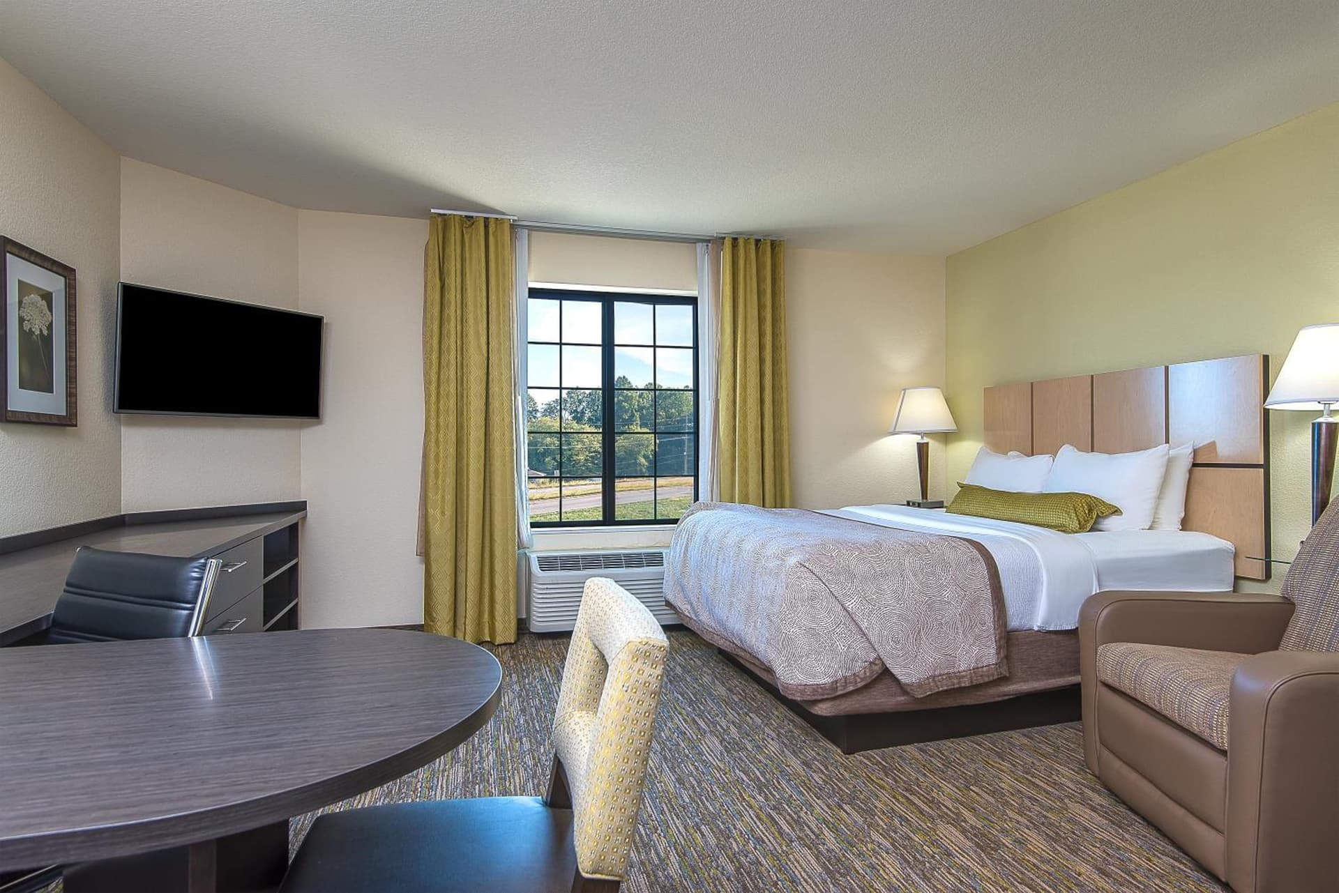 Candlewood Suites Bloomington by IHG gallery photo in Bloomington, IN — image 9