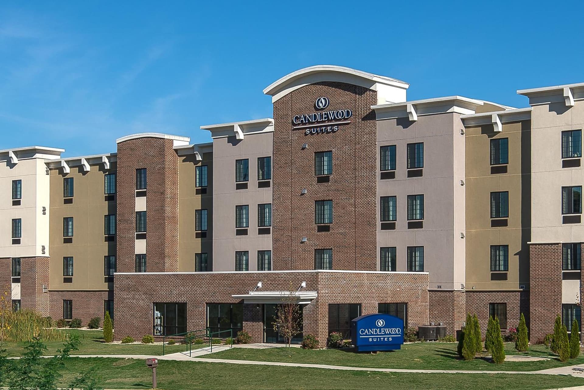 Candlewood Suites Bloomington by IHG property views in Bloomington, IN — gallery photo 3