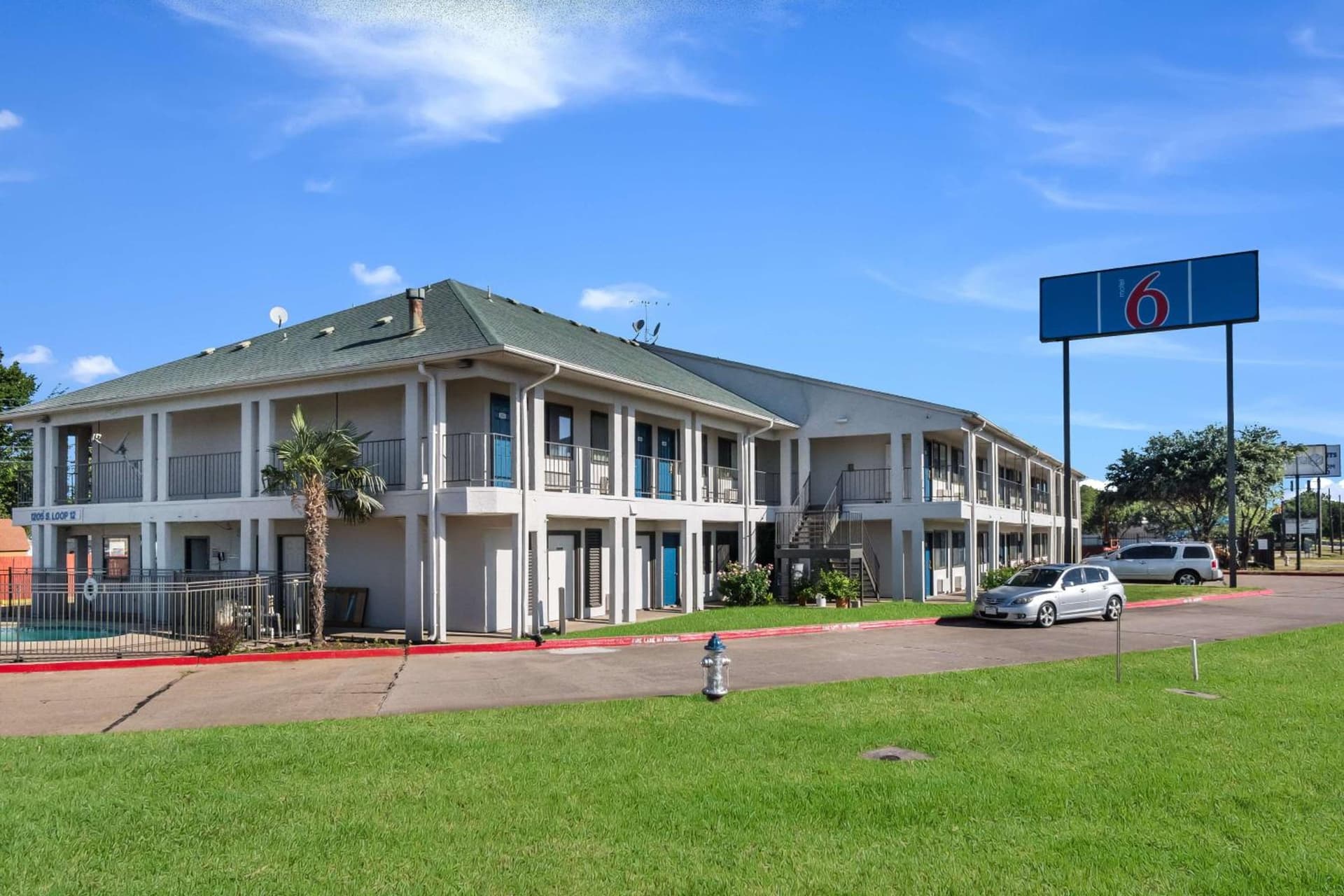 Motel 6 Irving - Loop 12 — hotel in Irving, Texas