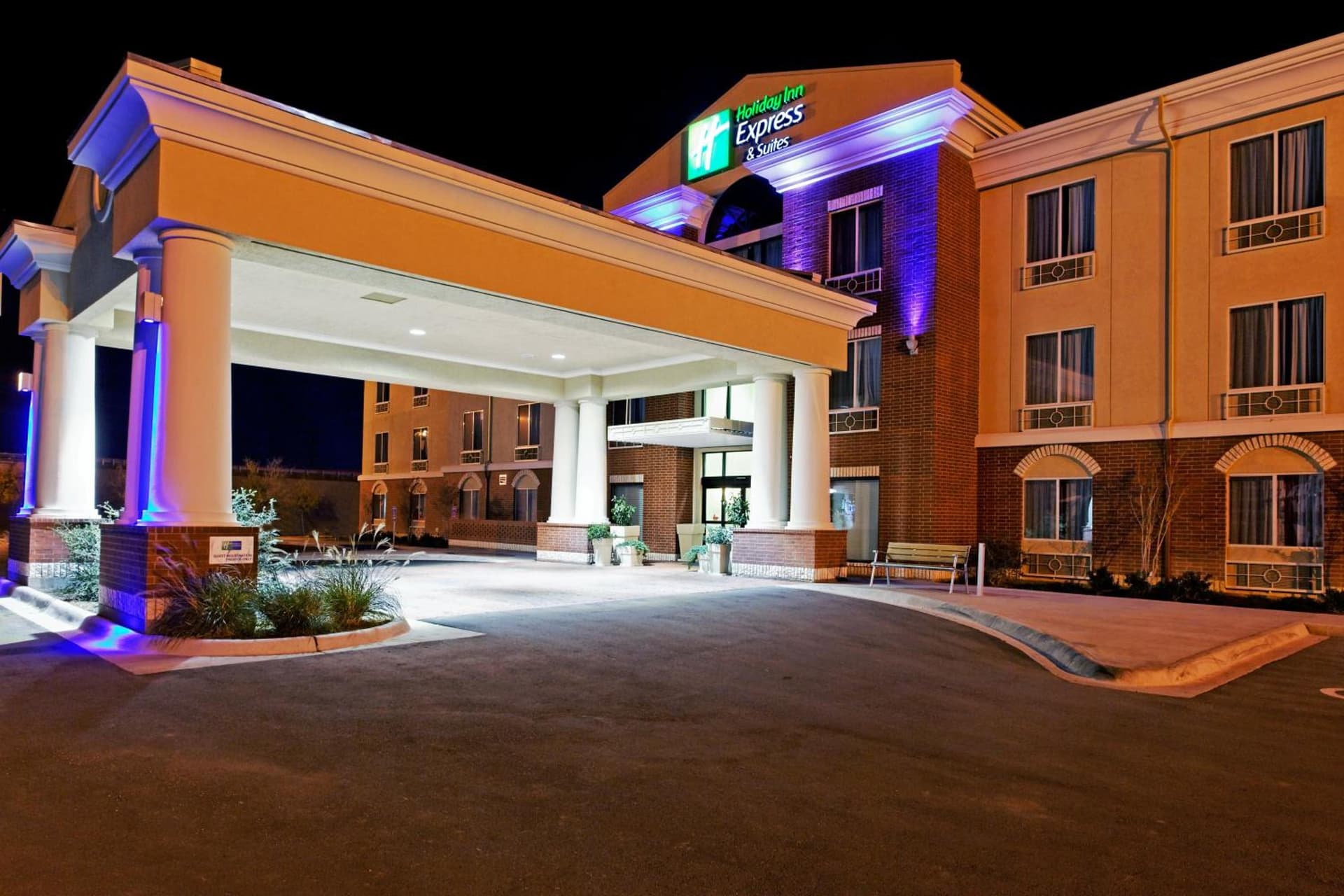 Holiday Inn Express & Suites Ozona by IHG featured exterior or lobby in Ozona, TX — similar hotel