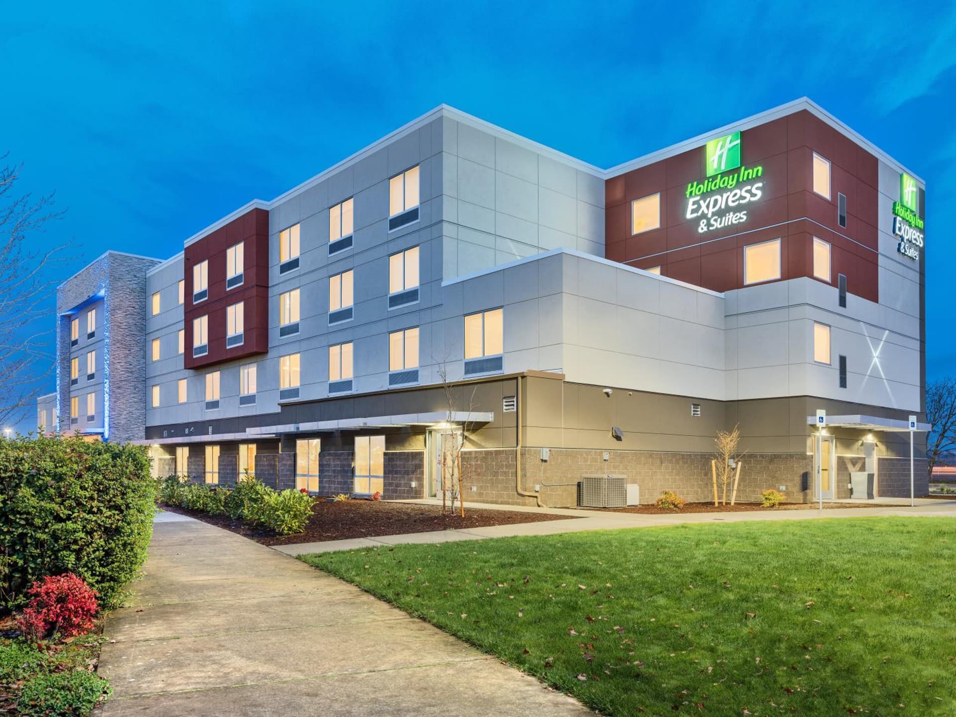 Holiday Inn Express & Suites Salem North - Keizer by IHG gallery photo in Keizer, OR — image 21