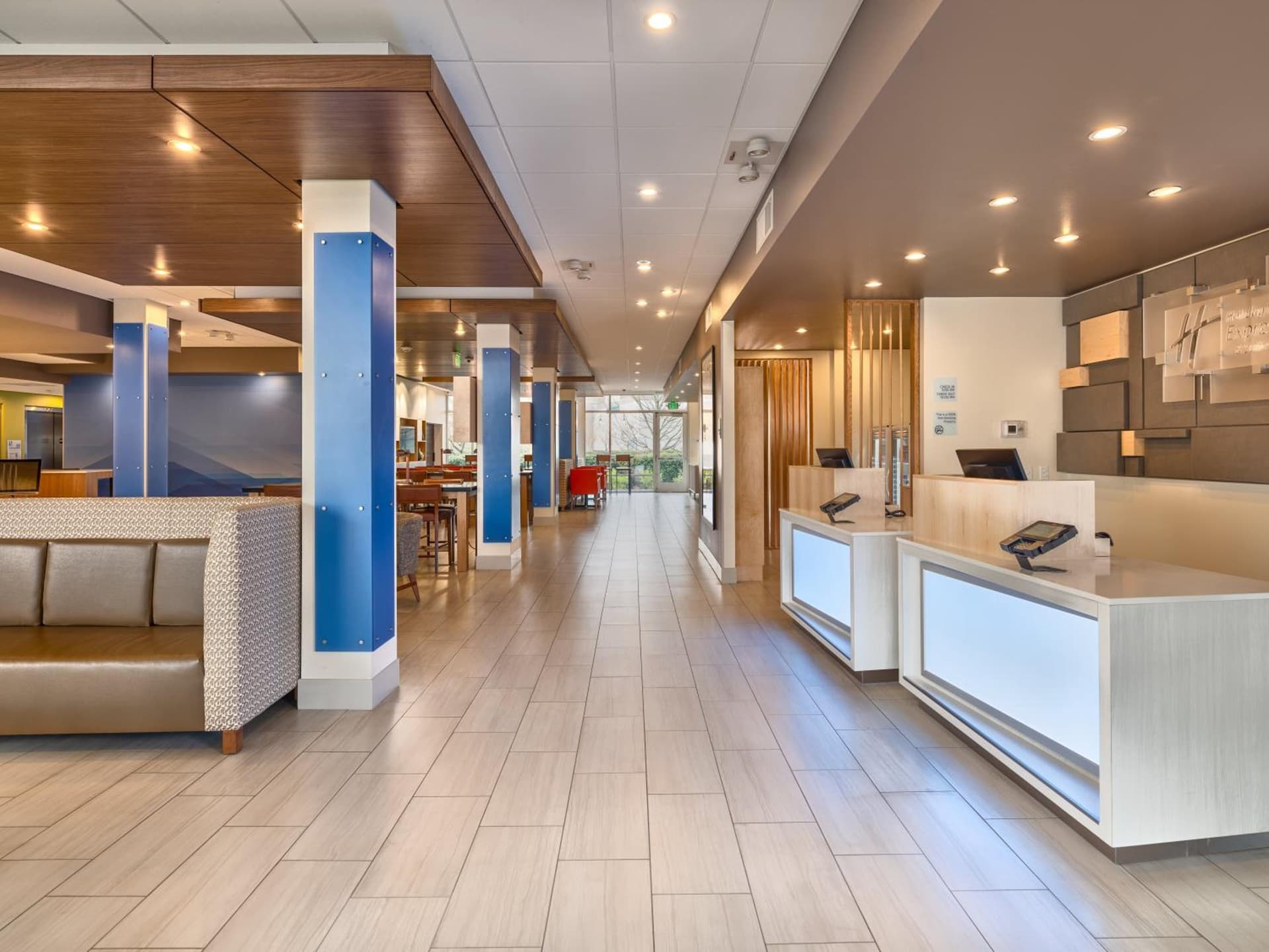 Holiday Inn Express & Suites Salem North - Keizer by IHG gallery photo in Keizer, OR — image 4