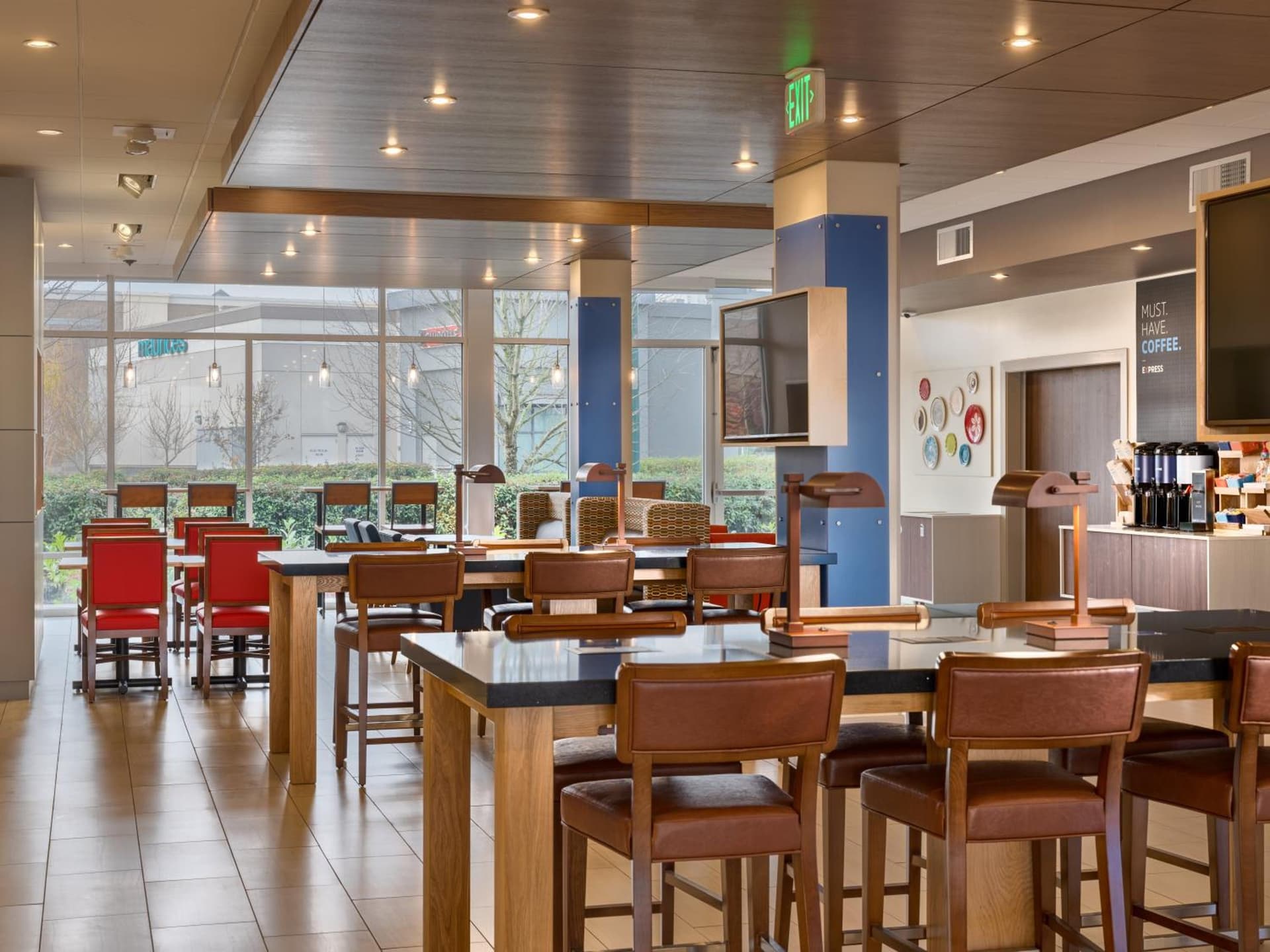Holiday Inn Express & Suites Salem North - Keizer by IHG gallery photo in Keizer, OR — image 7
