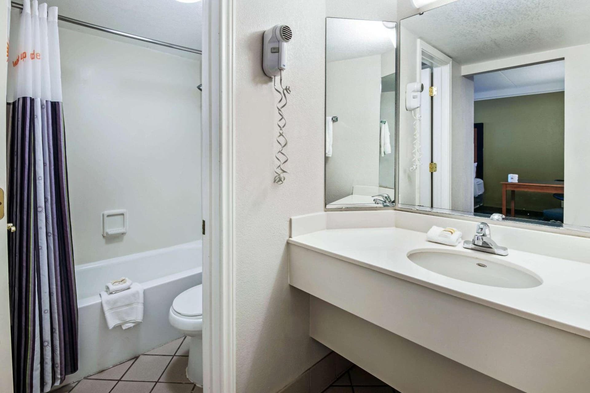 La Quinta Inn by Wyndham Amarillo Mid-City gallery photo in Amarillo, TX — image 87