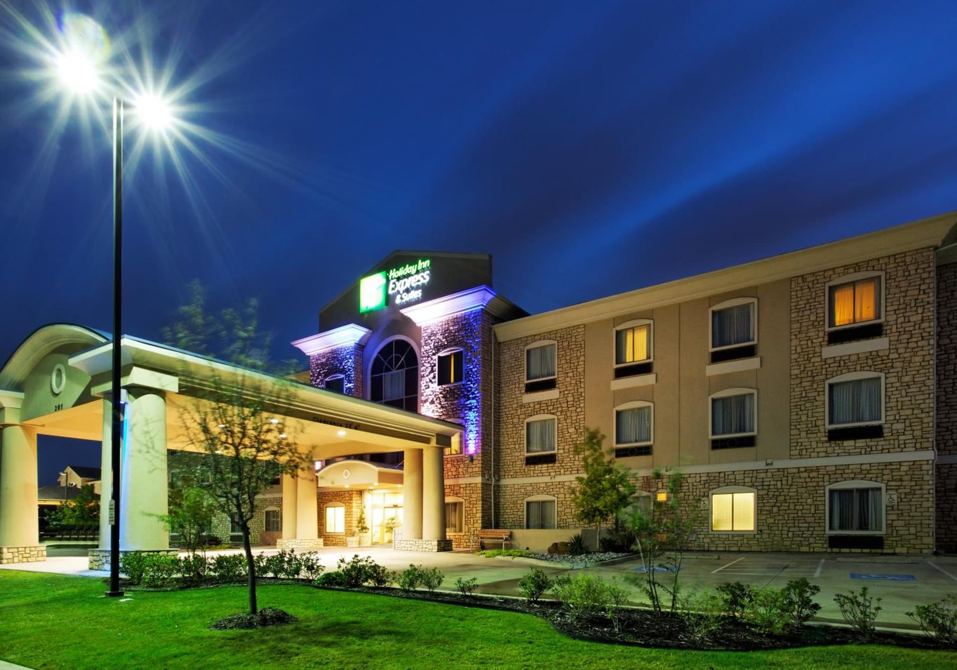 Holiday Inn Express Hotel & Suites Mansfield by IHG gallery photo in Mansfield, TX — image 25