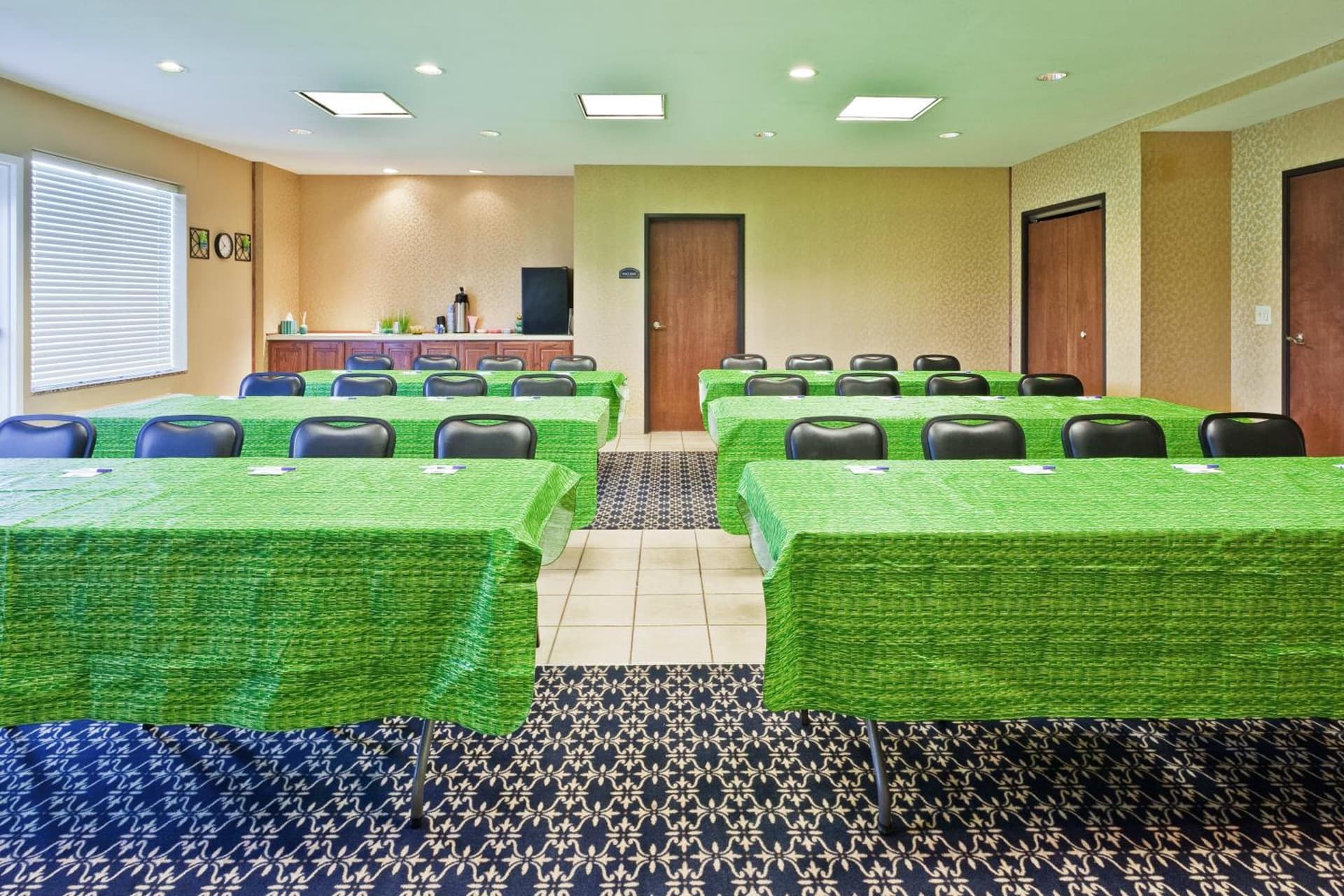 Holiday Inn Express Hotel & Suites Paragould by IHG property views in Paragould, AR — gallery photo 3