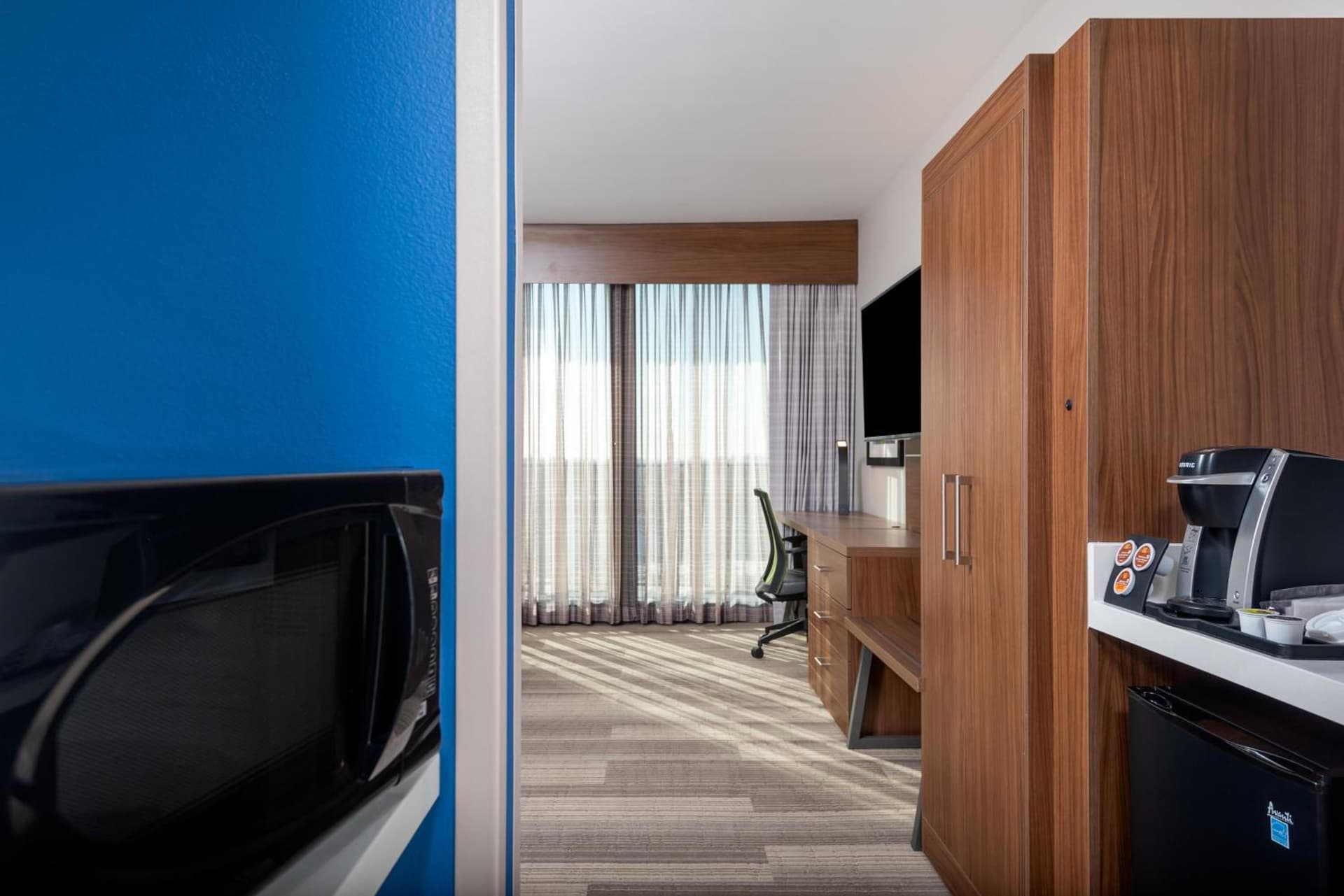Holiday Inn Express & Suites Santa Ana - Orange County by IHG gallery photo in Santa Ana, CA — image 14