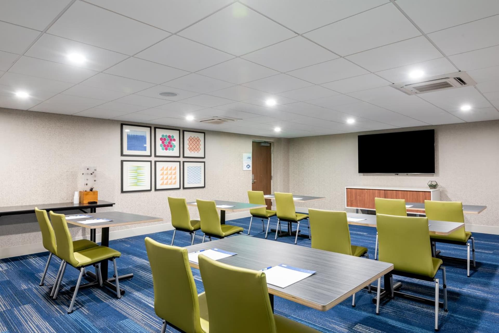 Holiday Inn Express & Suites Santa Ana - Orange County by IHG gallery photo in Santa Ana, CA — image 37