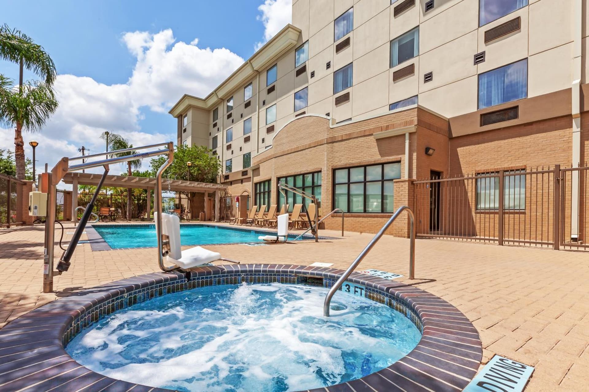 Holiday Inn Express & Suites - Pharr by IHG gallery photo in Pharr, TX — image 12
