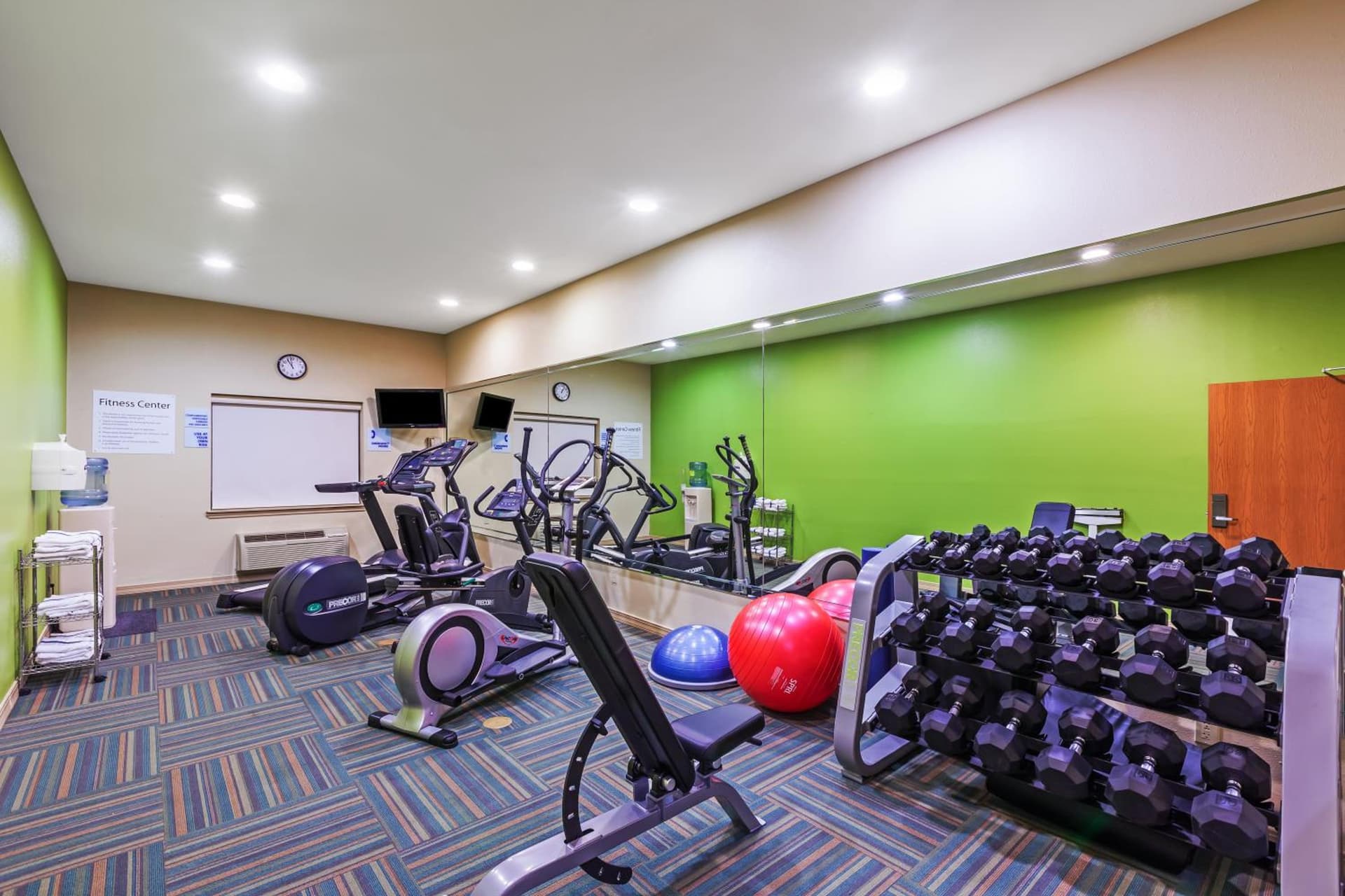 Holiday Inn Express & Suites - Pharr by IHG gallery photo in Pharr, TX — image 9