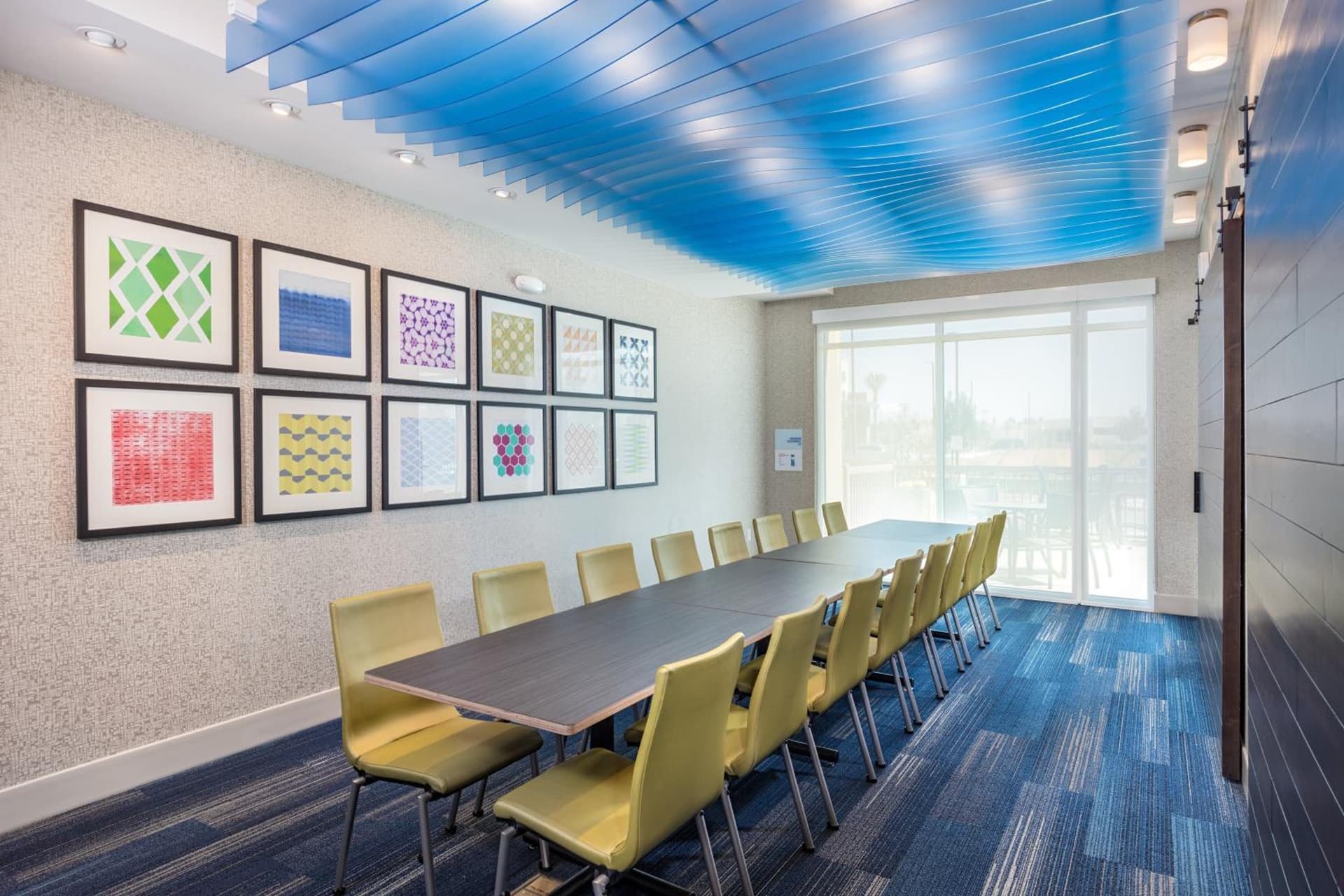 Holiday Inn Express & Suites - Moreno Valley - Riverside by IHG gallery photo in Moreno Valley, CA — image 21