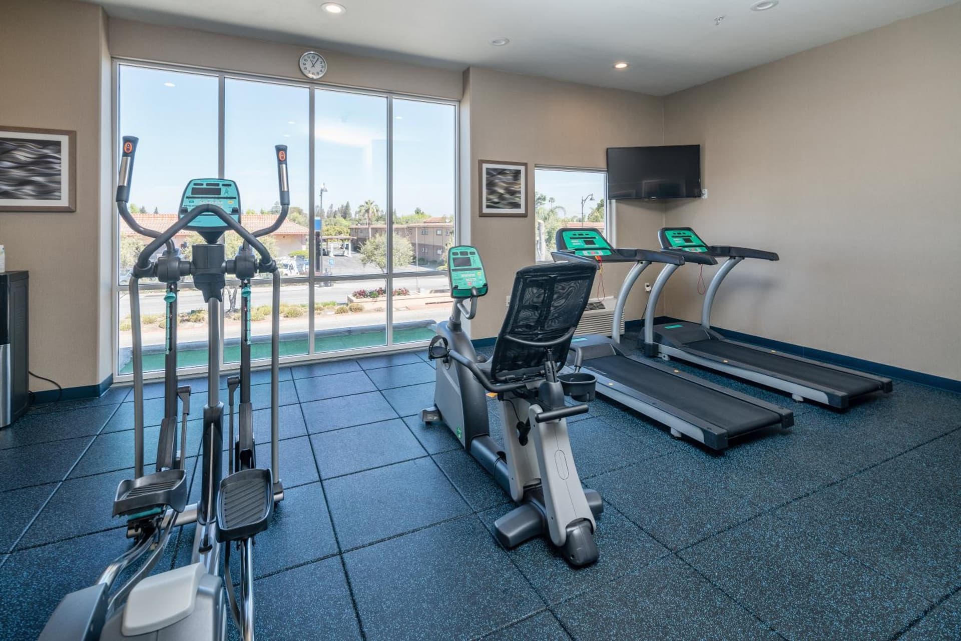 Holiday Inn Express & Suites Santa Clara by IHG gallery photo in Santa Clara, CA — image 16