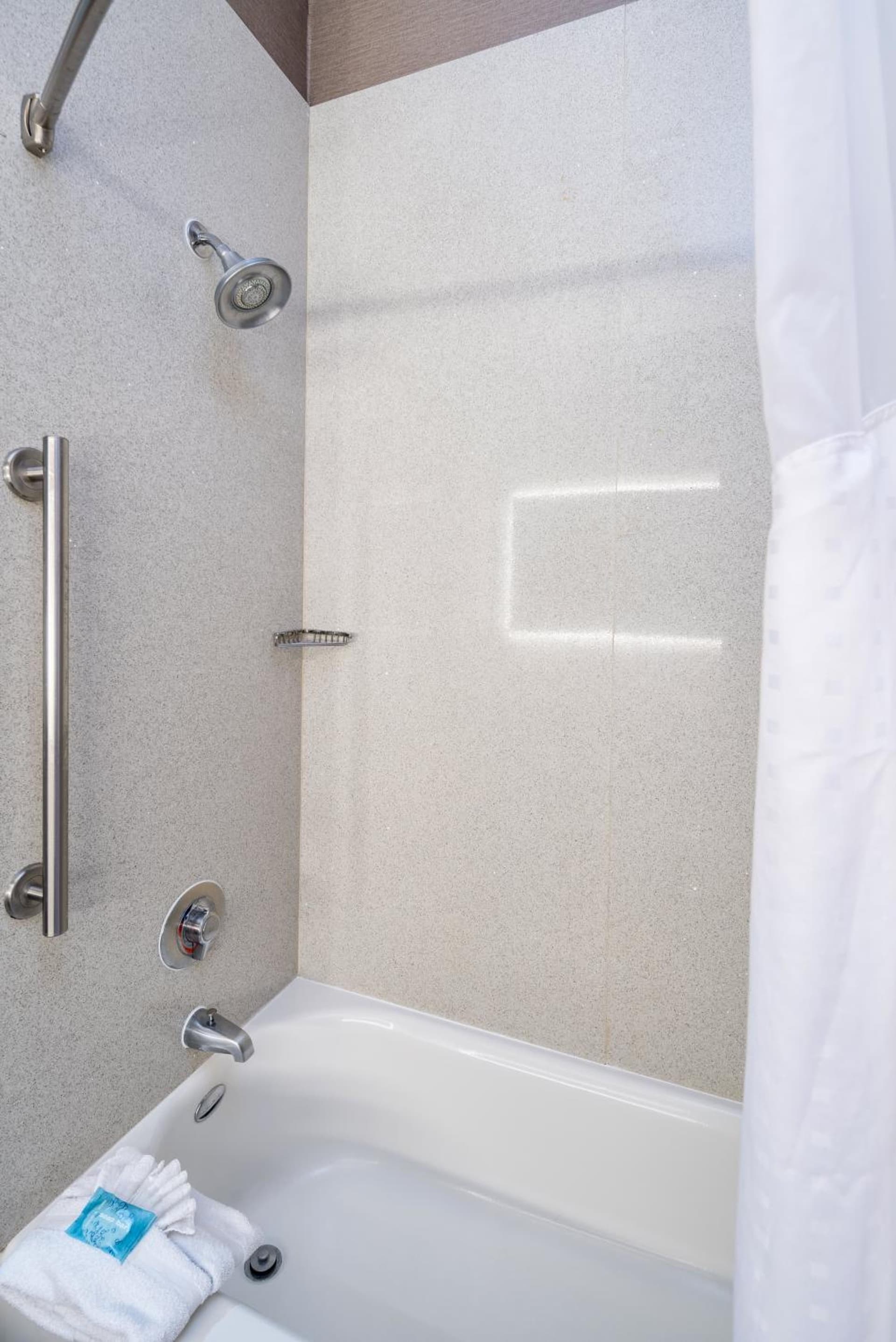 Holiday Inn Express & Suites Santa Clara by IHG gallery photo in Santa Clara, CA — image 7