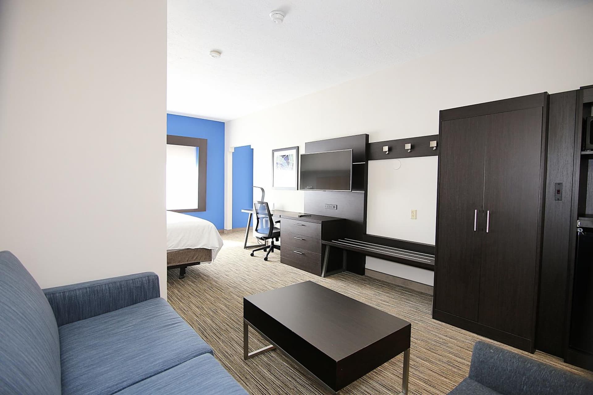 Holiday Inn Express Hotel & Suites Ashland by IHG gallery photo in Ashland, OR — image 6