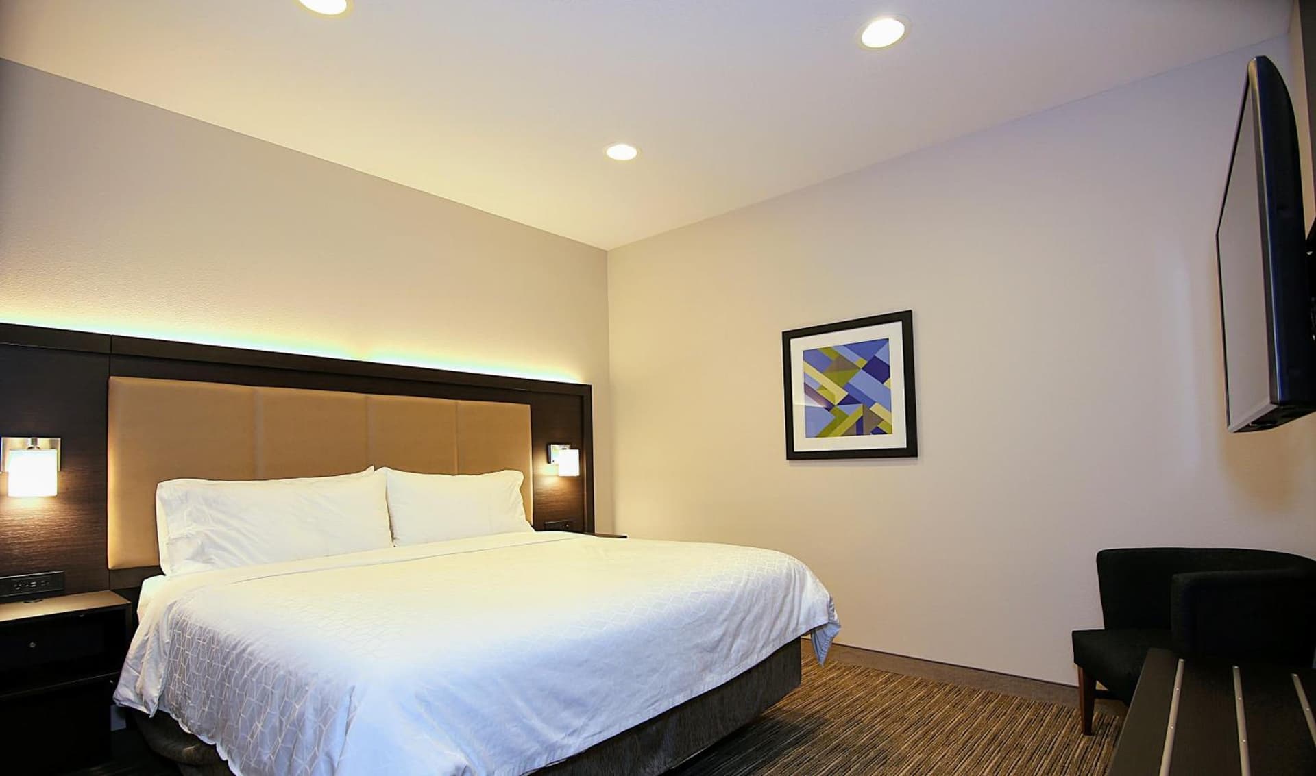 Holiday Inn Express Hotel & Suites Ashland by IHG gallery photo in Ashland, OR — image 53