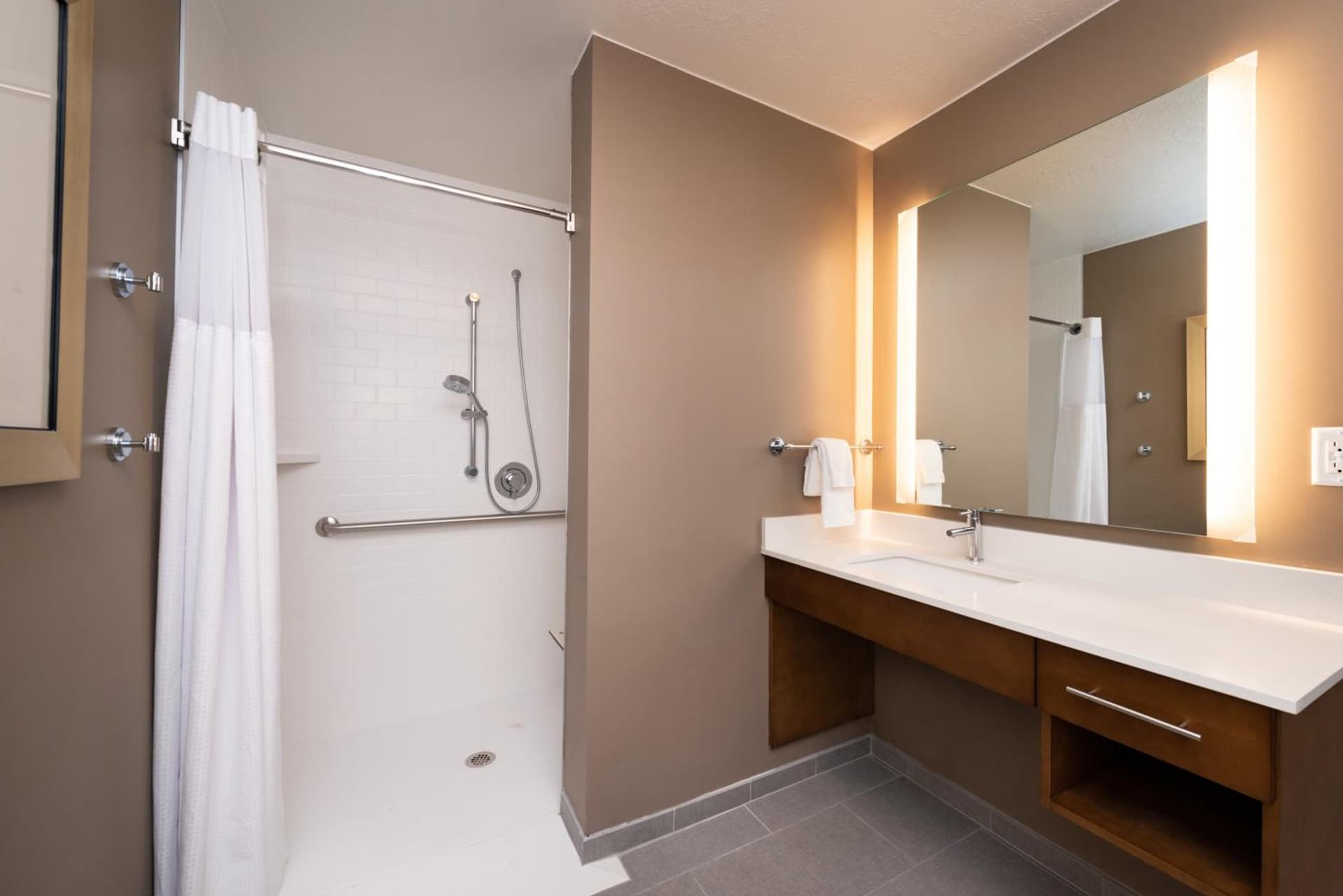 Staybridge Suites - St George by IHG gallery photo in St. George, UT — image 6