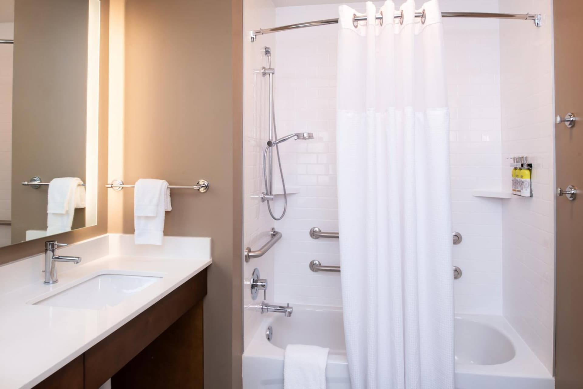 Staybridge Suites - St George by IHG gallery photo in St. George, UT — image 15